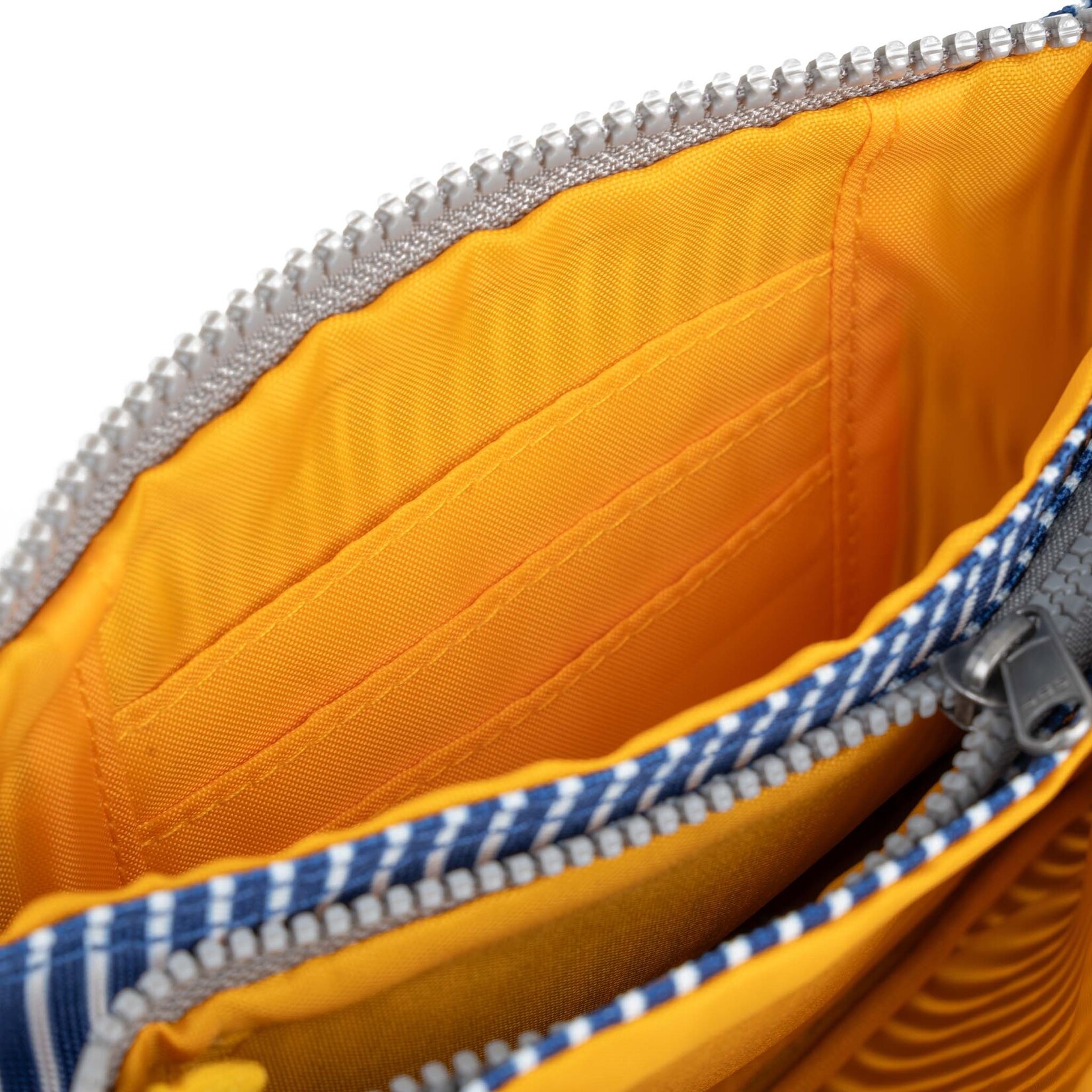 ori Carnaby Medium Wallet in Hickory