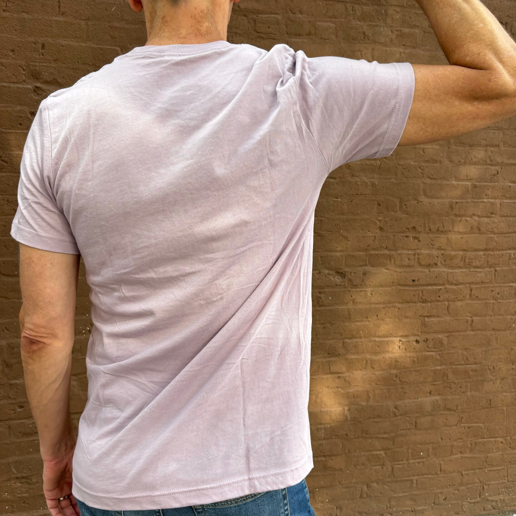 Exit9 Gift Emporium NYC Headphones T-Shirt in Light Violet