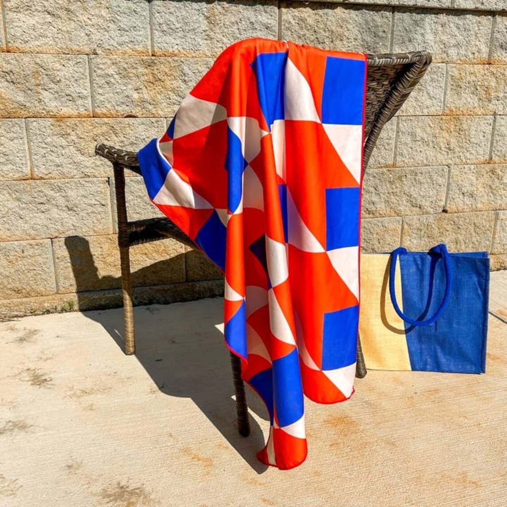 Sand Resistant Towel in Retro Blue