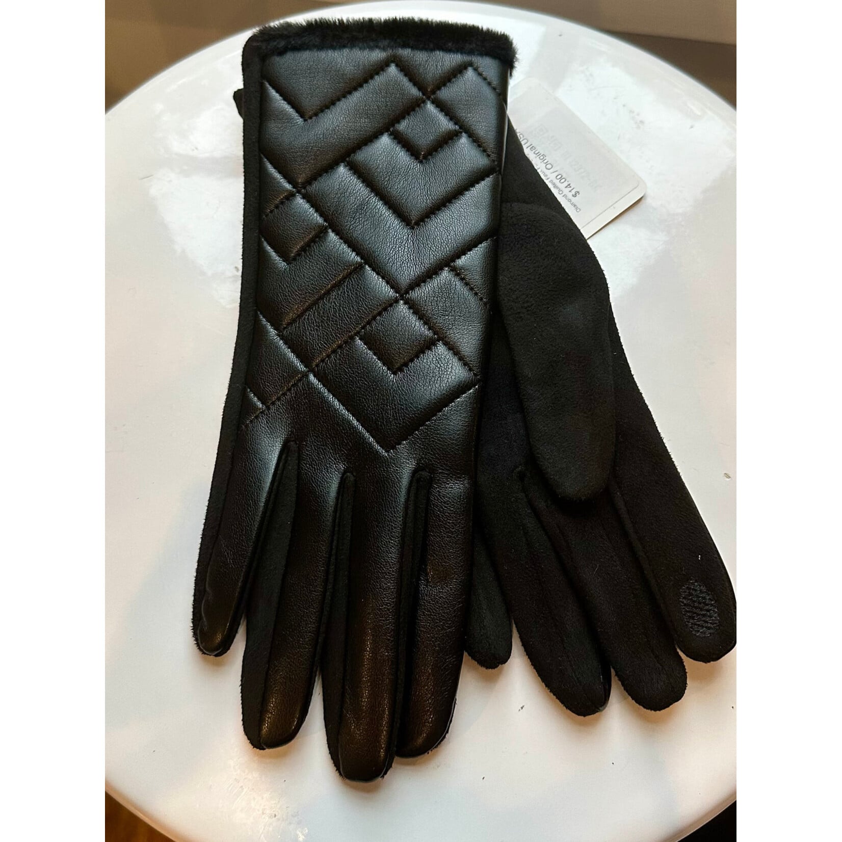 Diamond Quilted Faux Fur Edge Gloves in Black