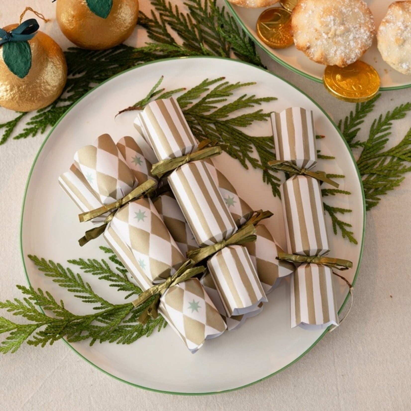 Talking Tables Gold Harlequin Mini Christmas Crackers