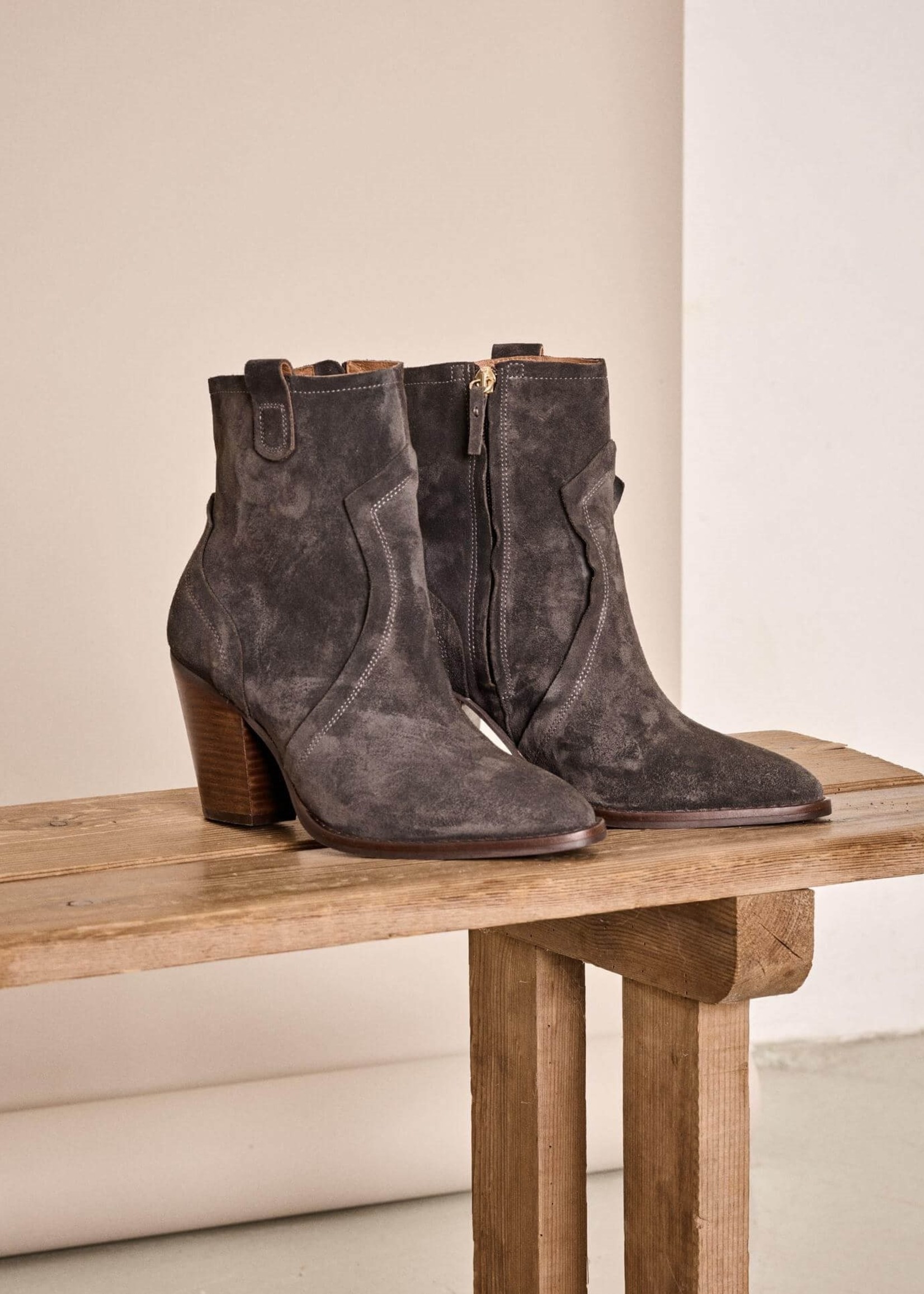 MOS MOSH NEW YORK SUEDE BOOT