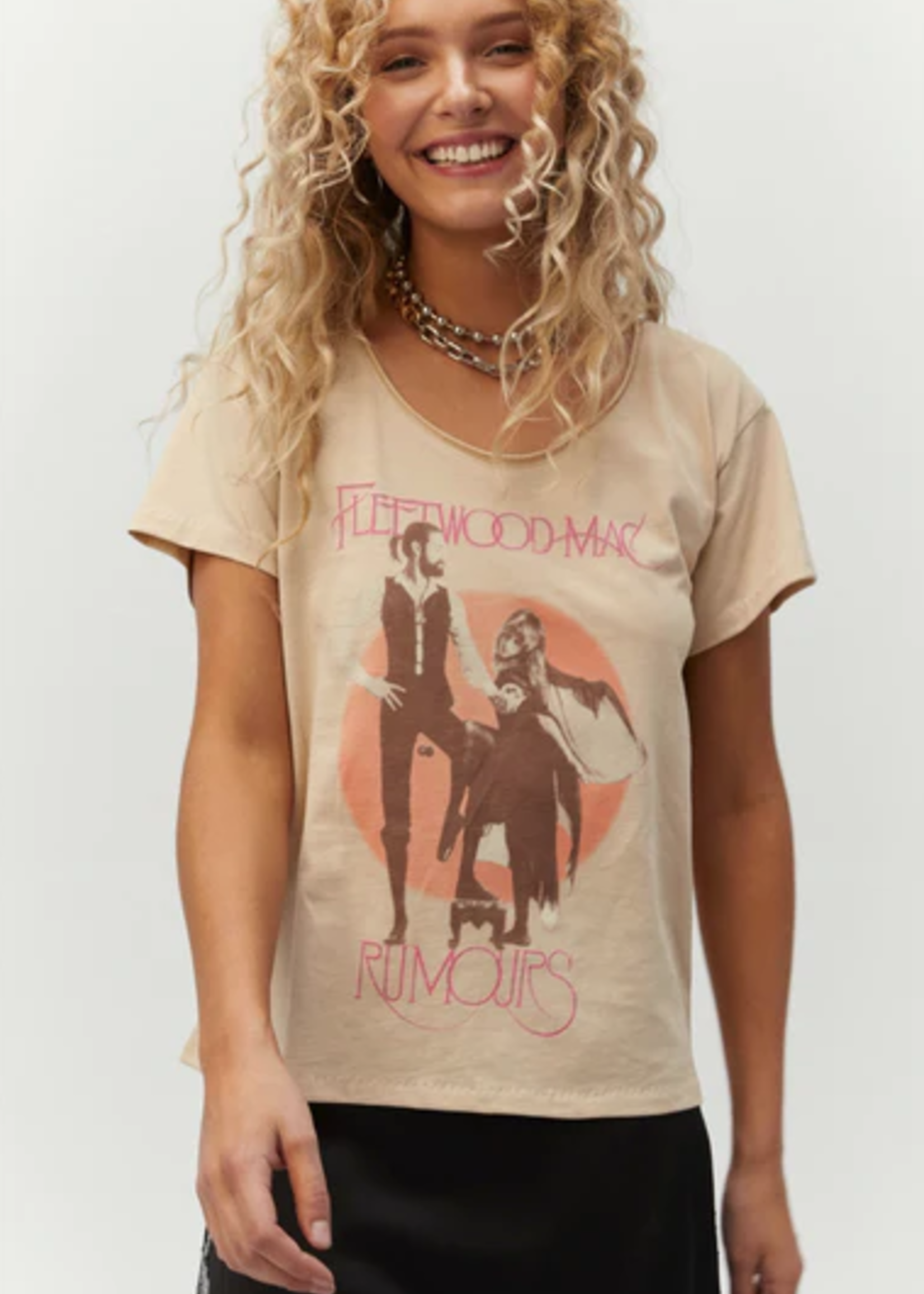 DAYDREAMER FLEETWOOD MAC NECK TEE