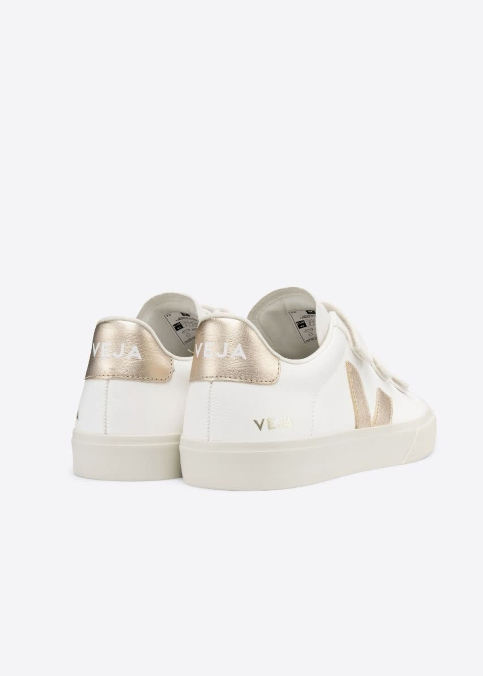 VEJA RECIFE CHROMEFREE LEATHER