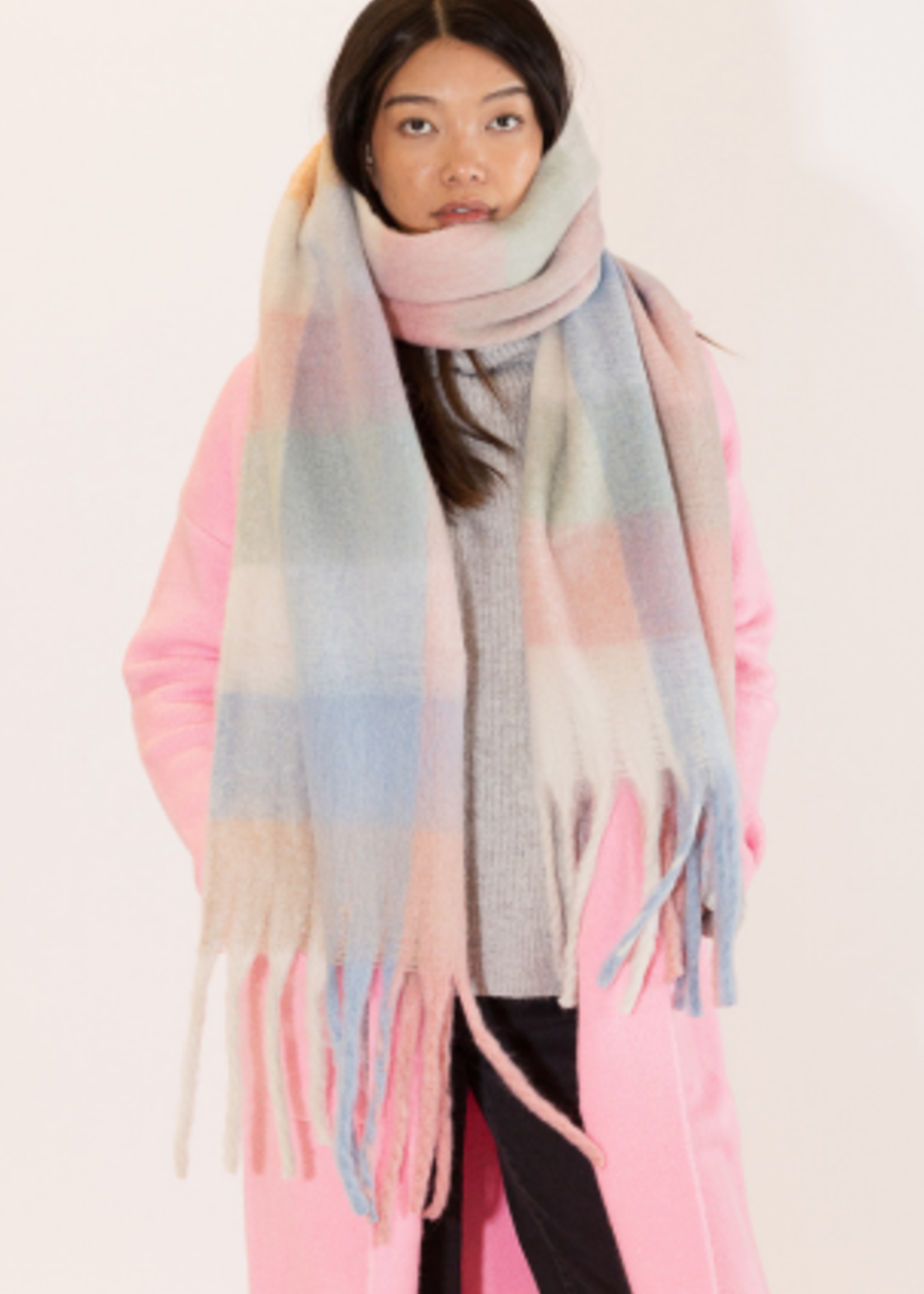 LYLA & LUXE SCARFCHECK
