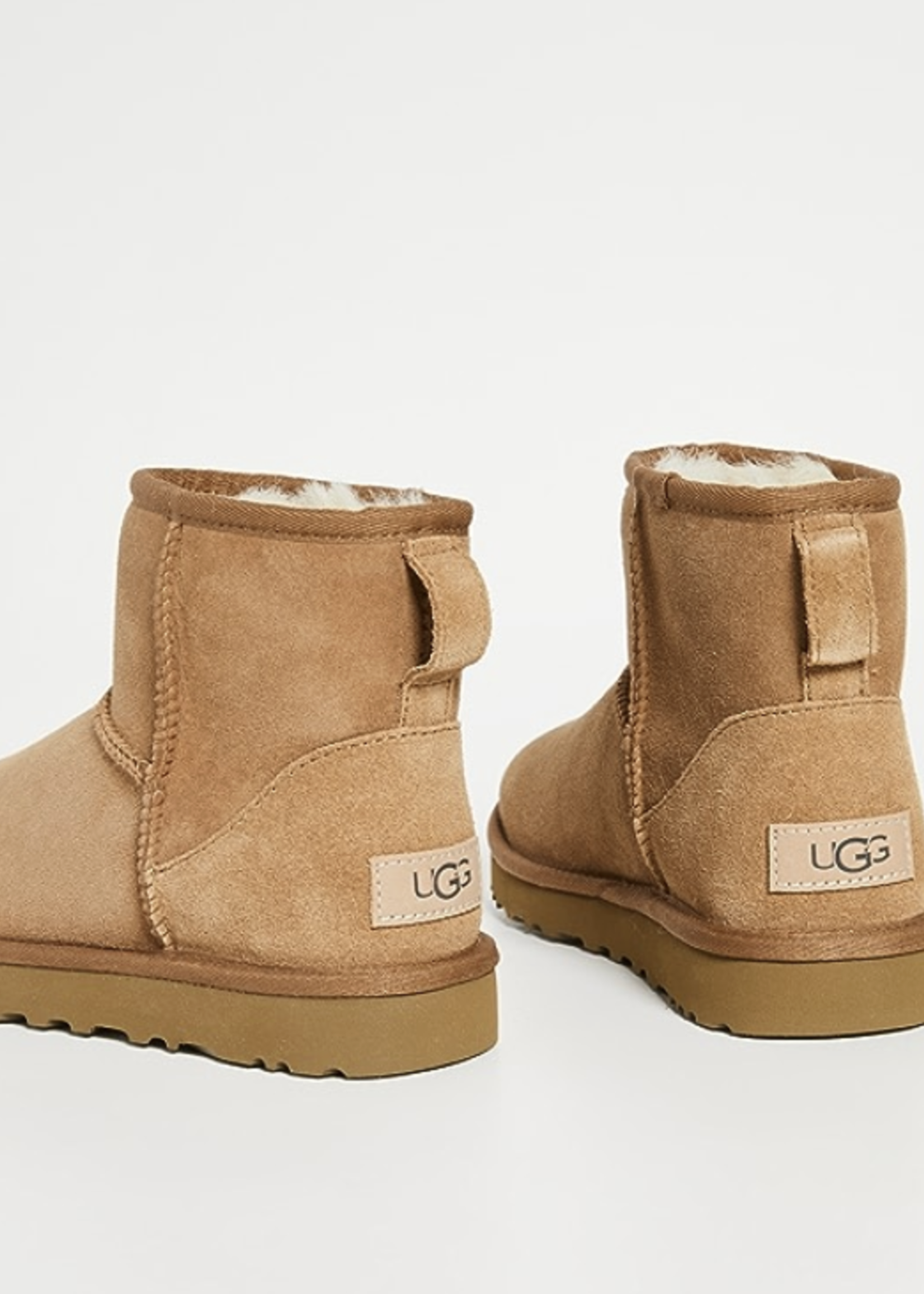 UGG CLASSIC MINI II