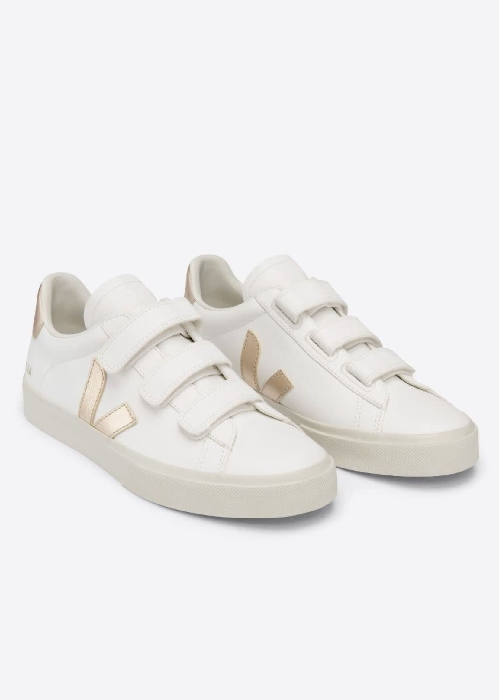 VEJA RECIFE CHROMEFREE LEATHER