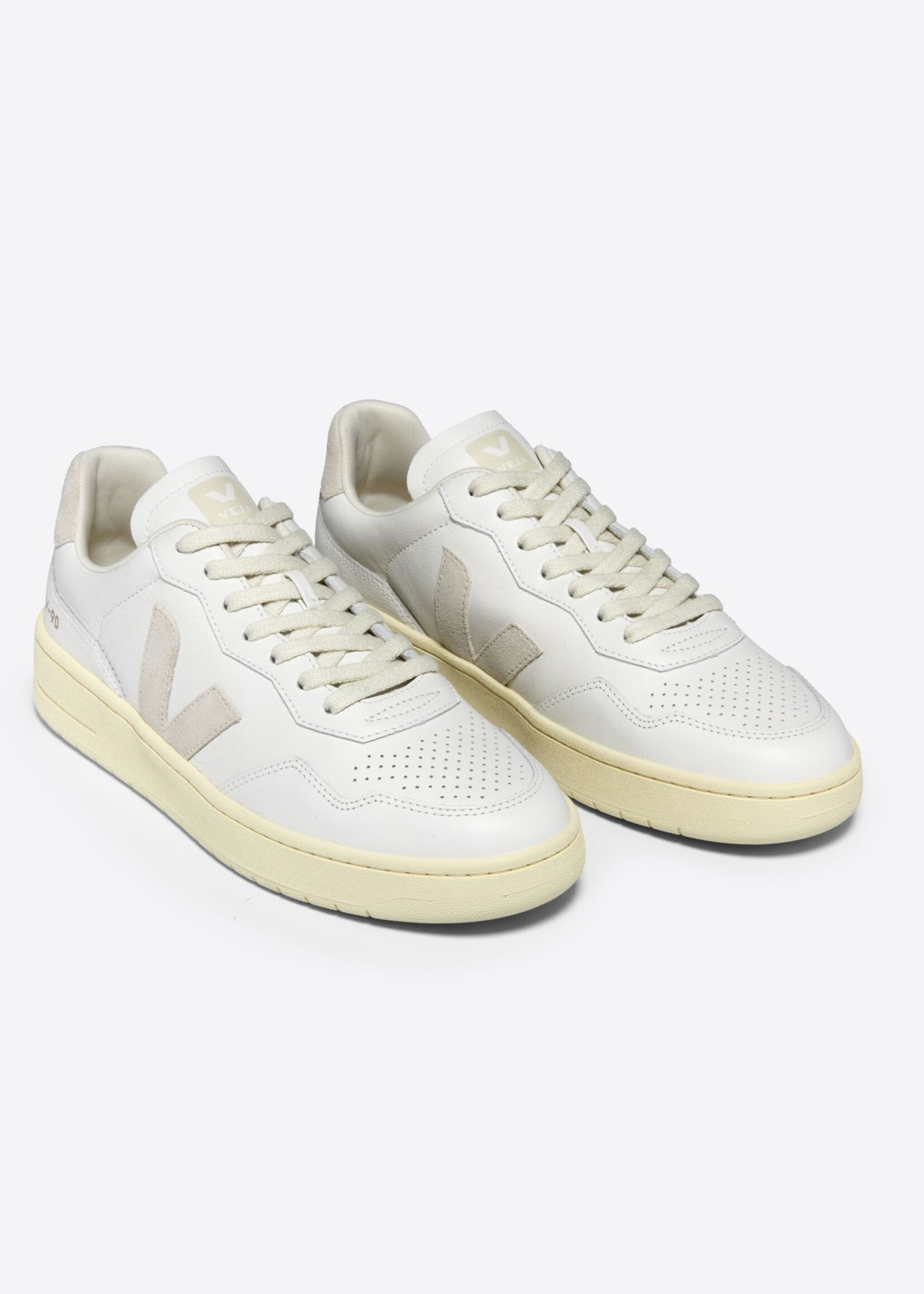 VEJA V-90 O.T LEATHER