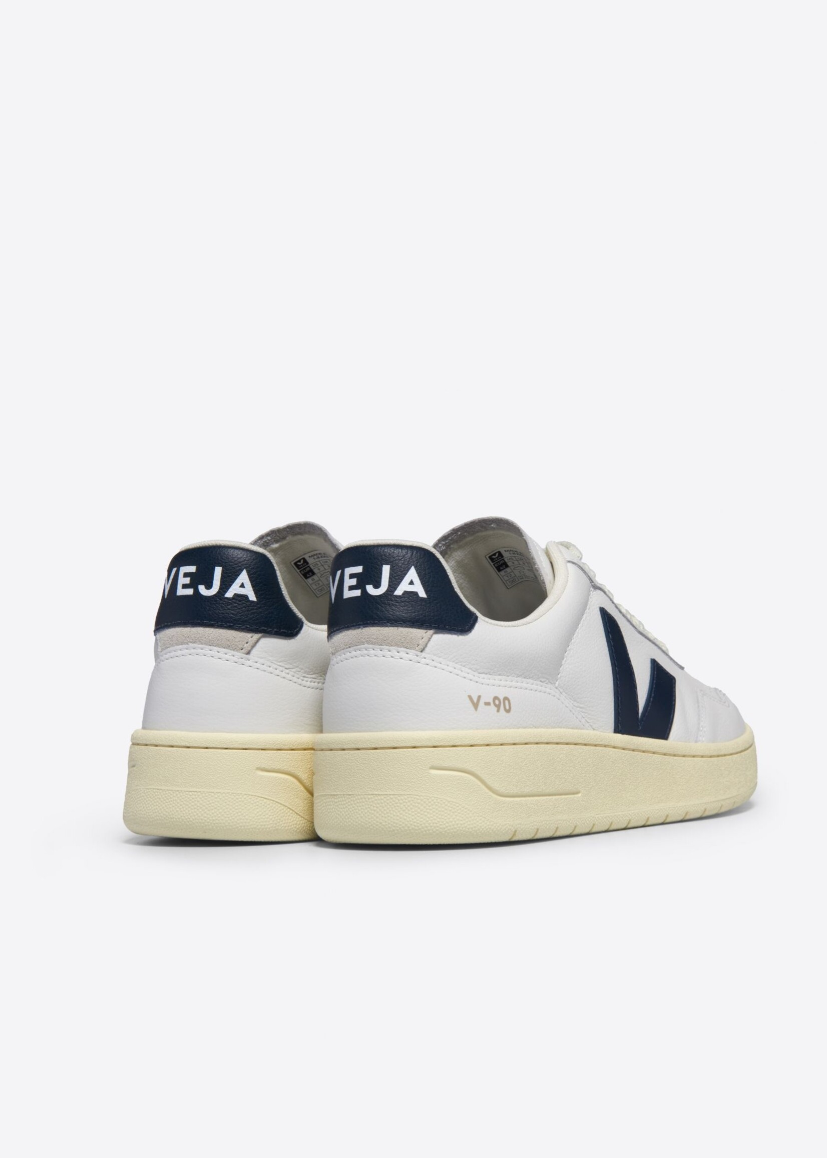 VEJA V-90 O.T LEATHER