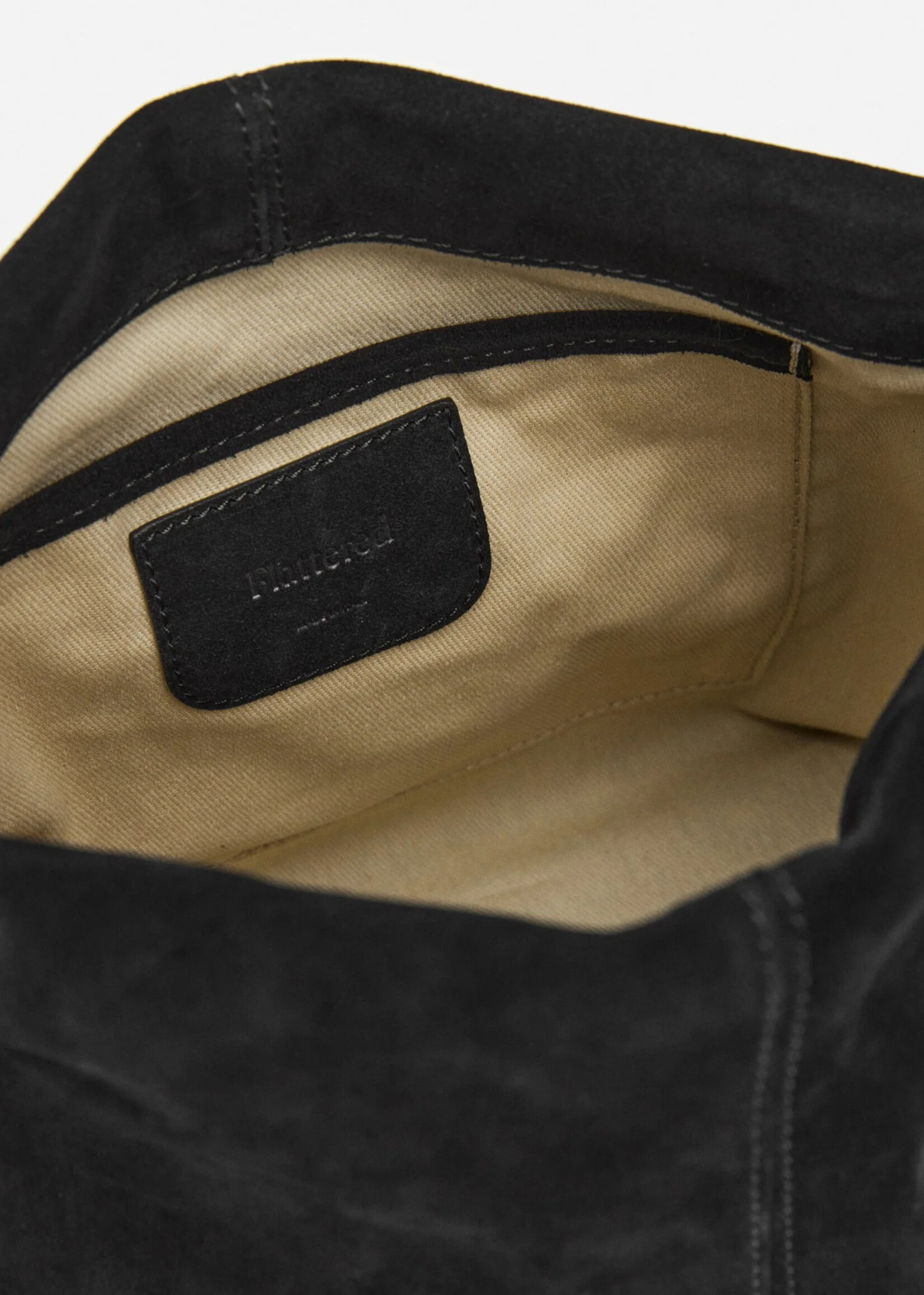 FLATTERED CLAY CLUTCH