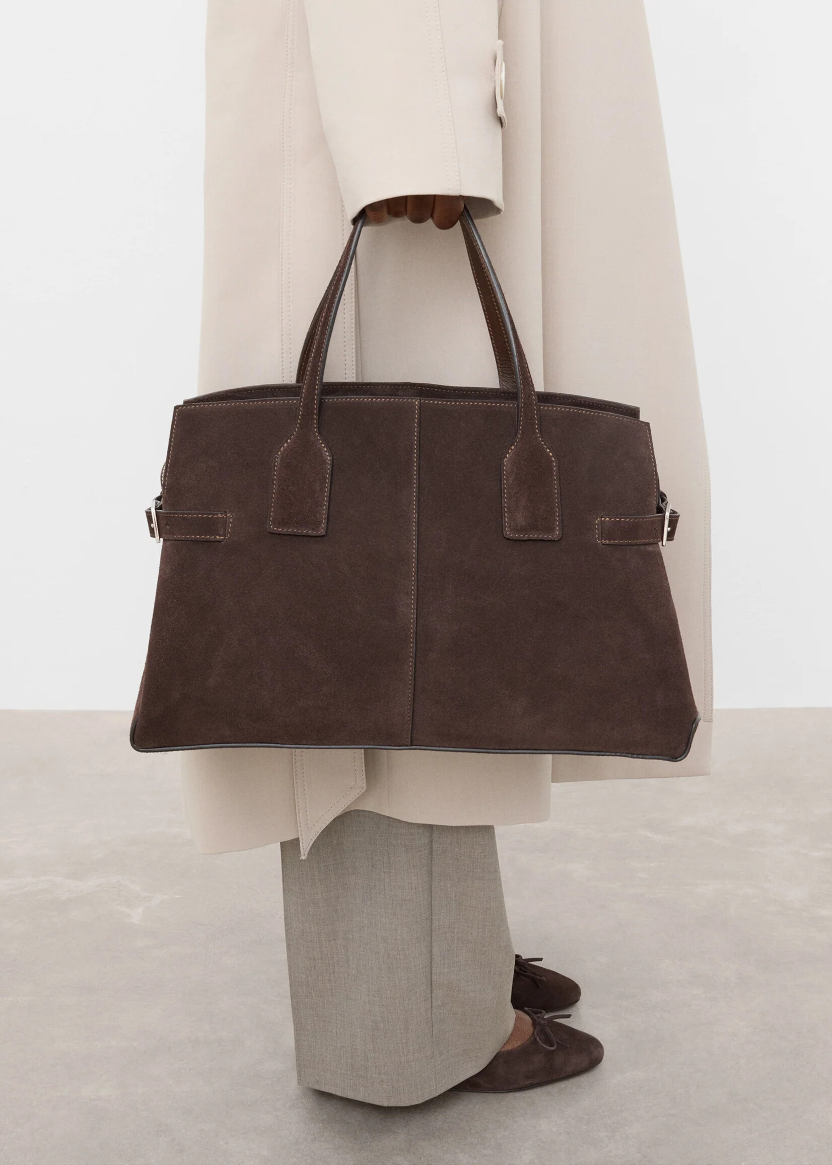 FLATTERED LISA BOWLER BAG