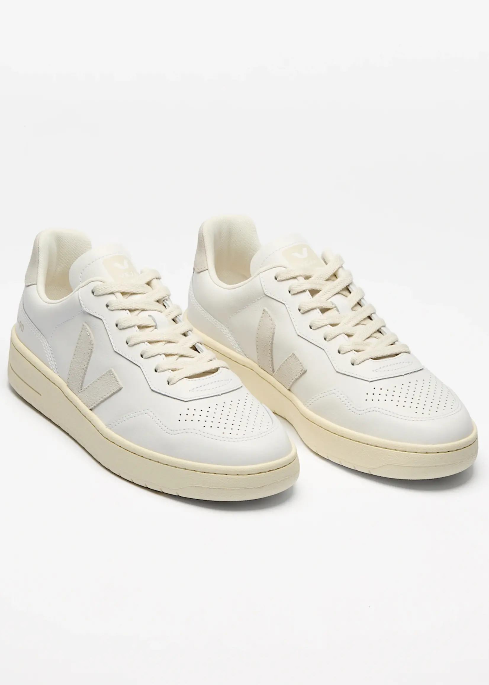 VEJA V-90 O.T LEATHER