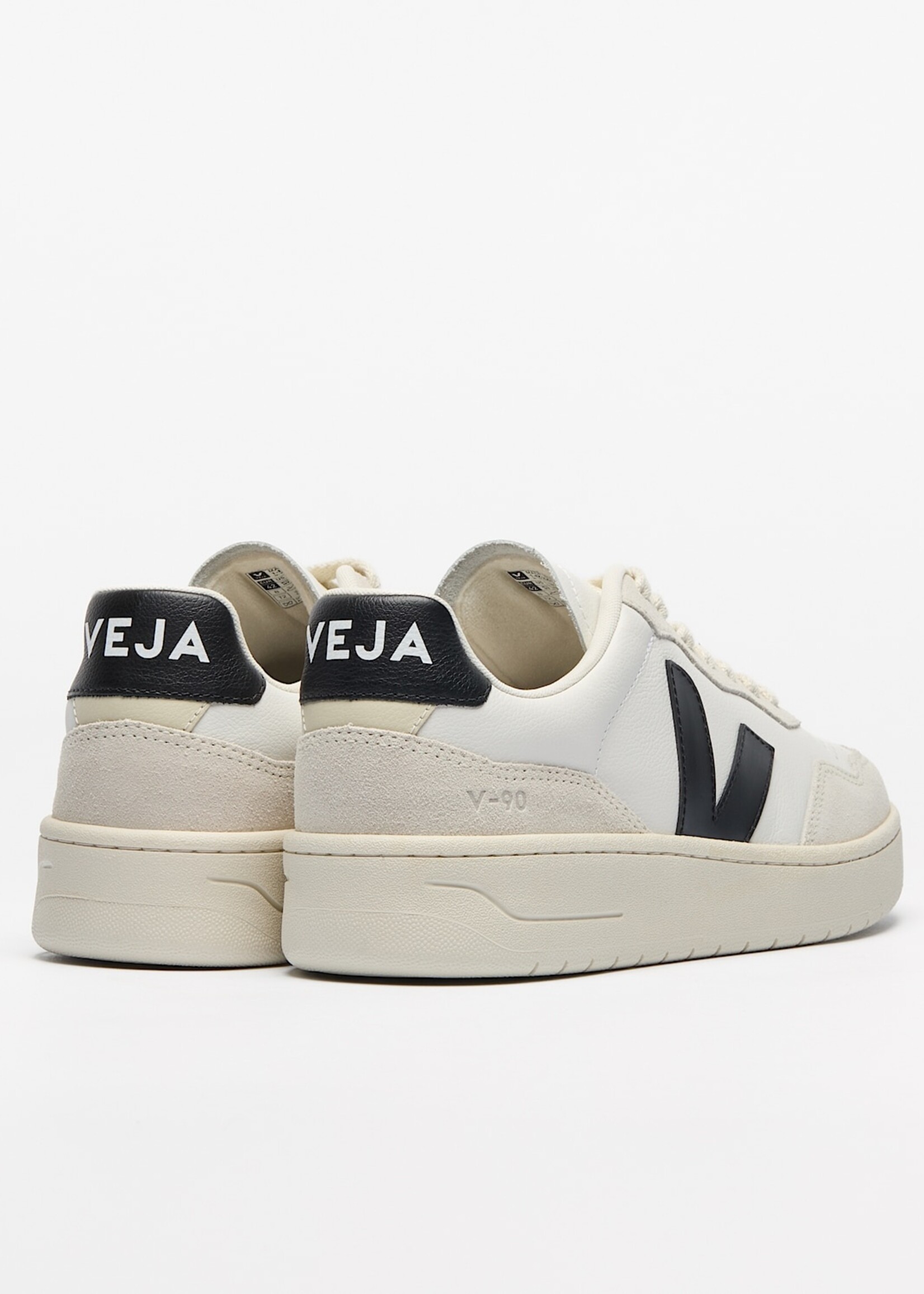 VEJA V-90 O.T LEATHER
