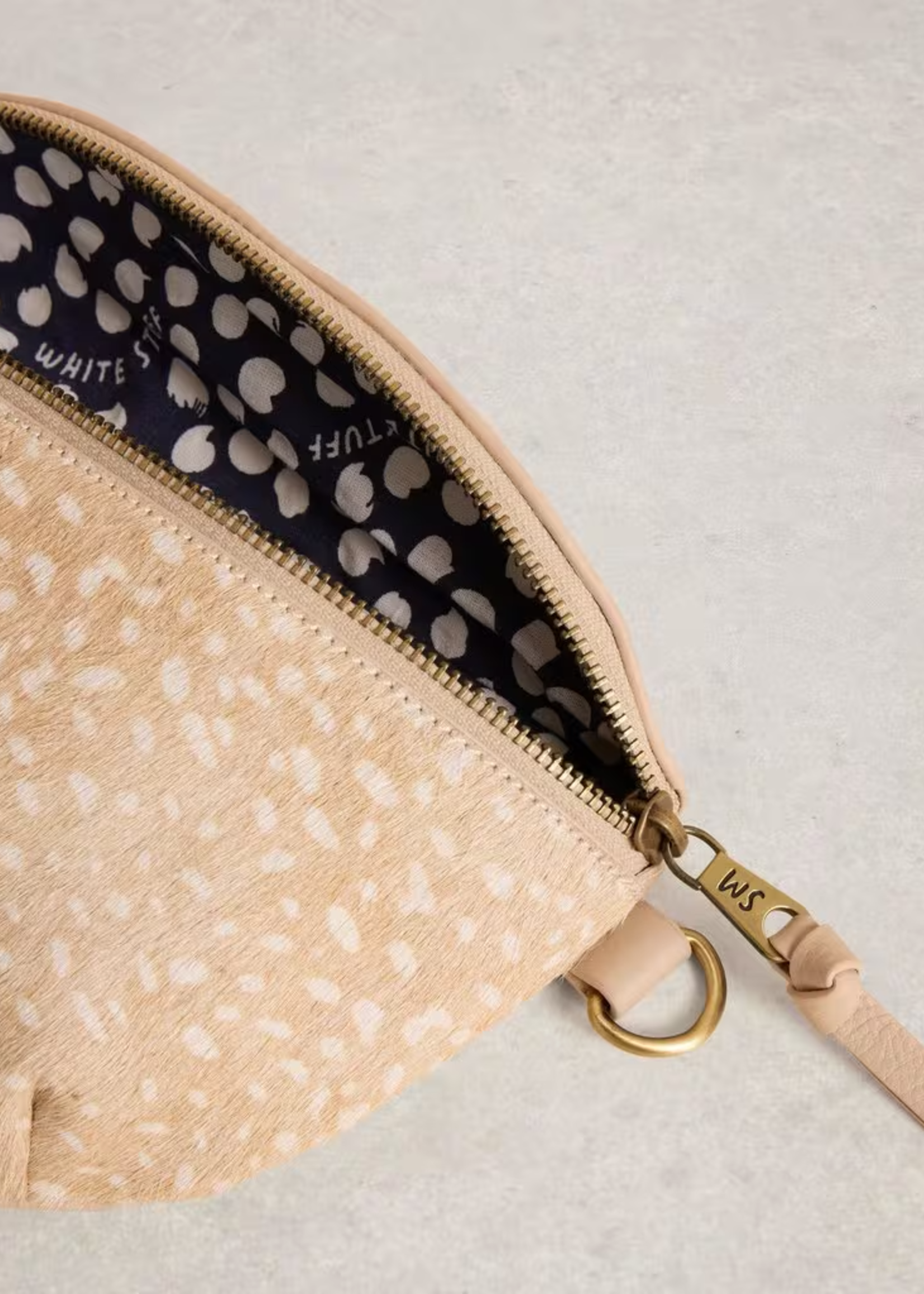 MINI SEBBY LEATHER SLING BAG