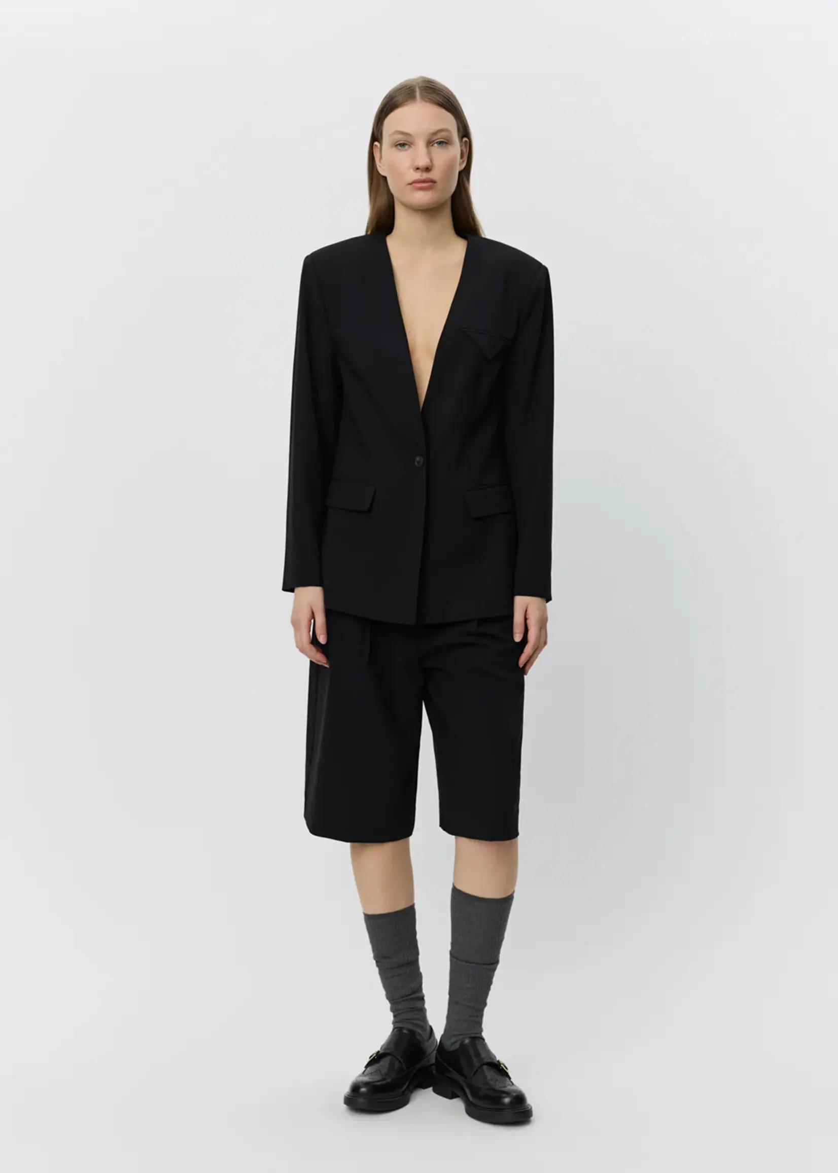 SOFIE SCHNOOR ELSASW SHORT