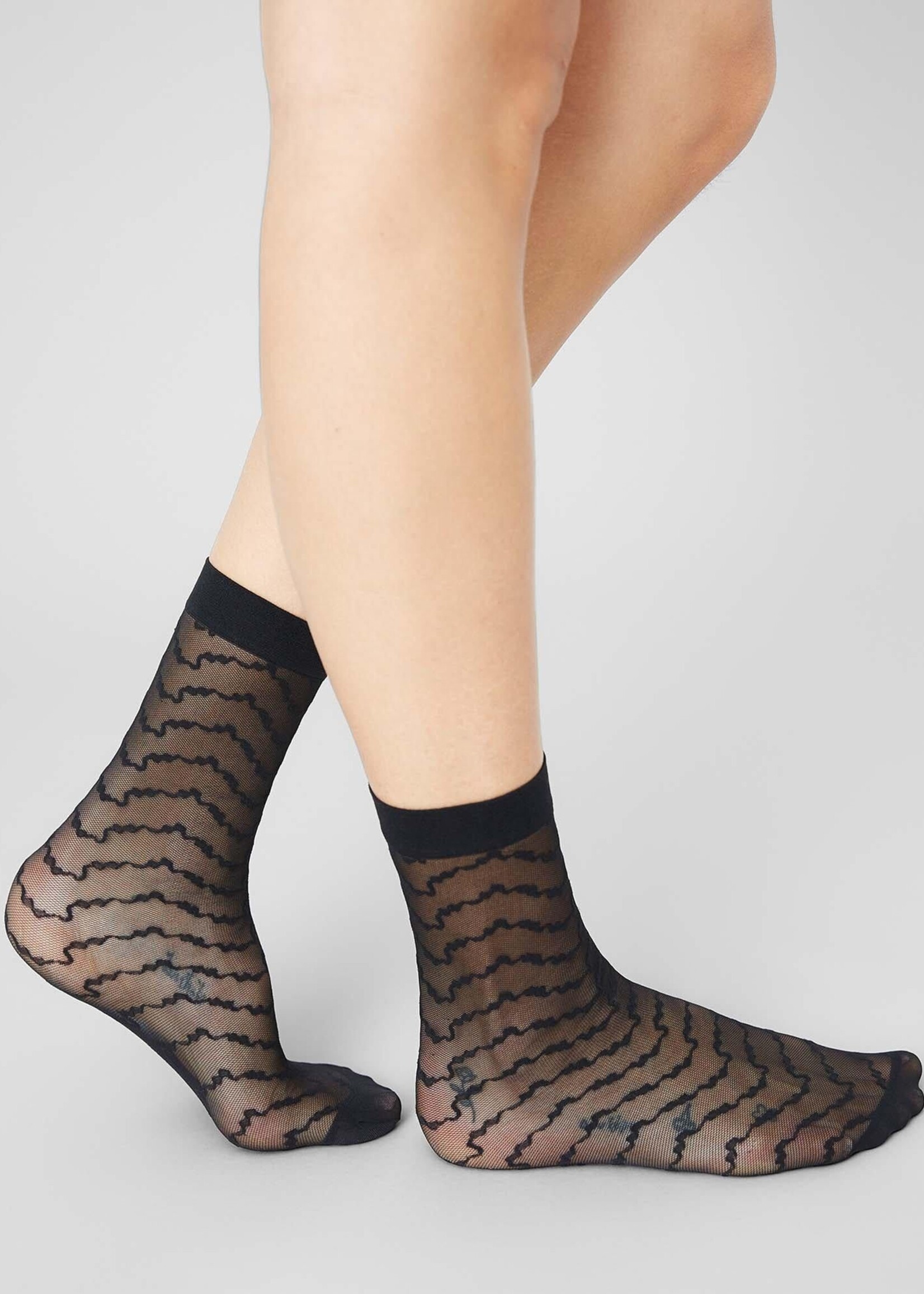 SWEDISH STOCKINS MILA RUFFLE SOCKS