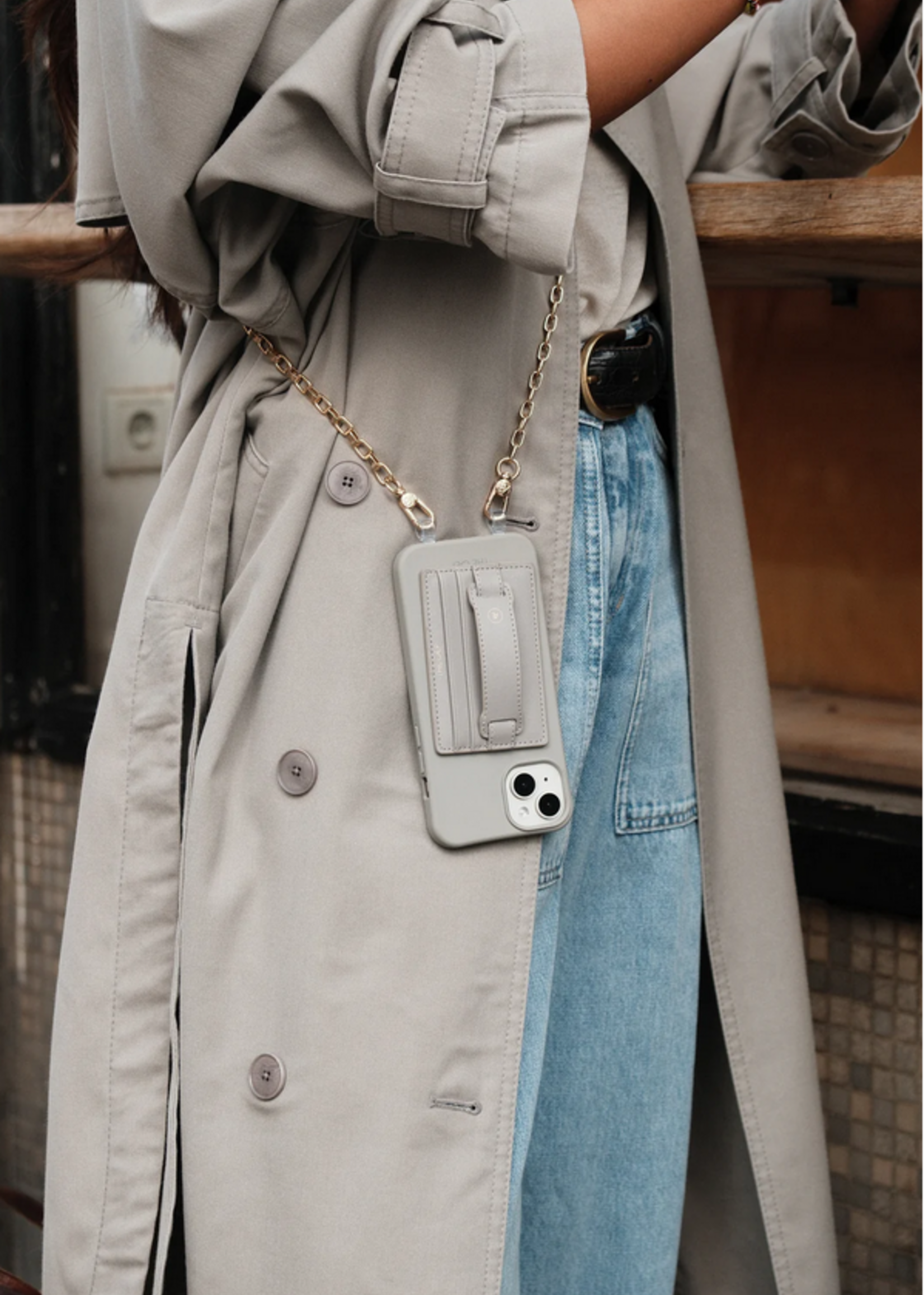 THE CAEP CUBE CHAIN CROSSBODY