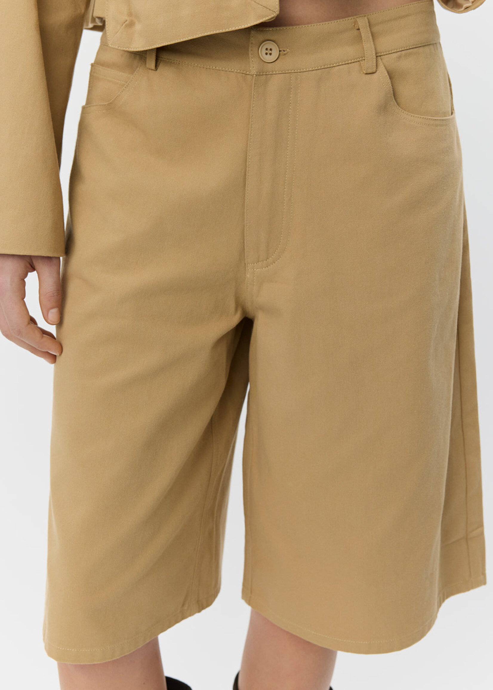 SOFIE SCHNOOR HARLEYSW BERMUDA SHORTS - S261351