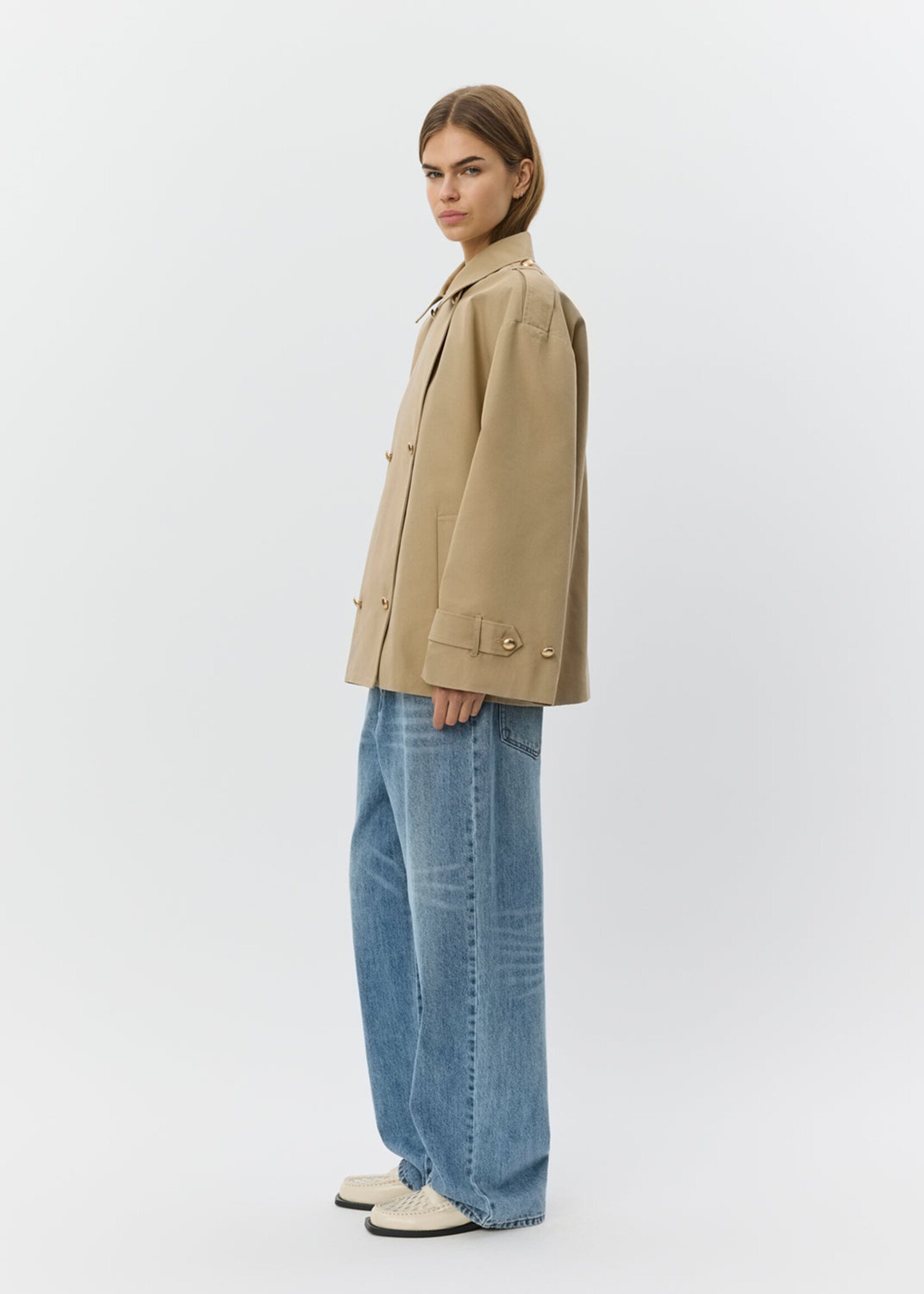 SOFIE SCHNOOR ADRIASW SHORT TRENCH COAT
