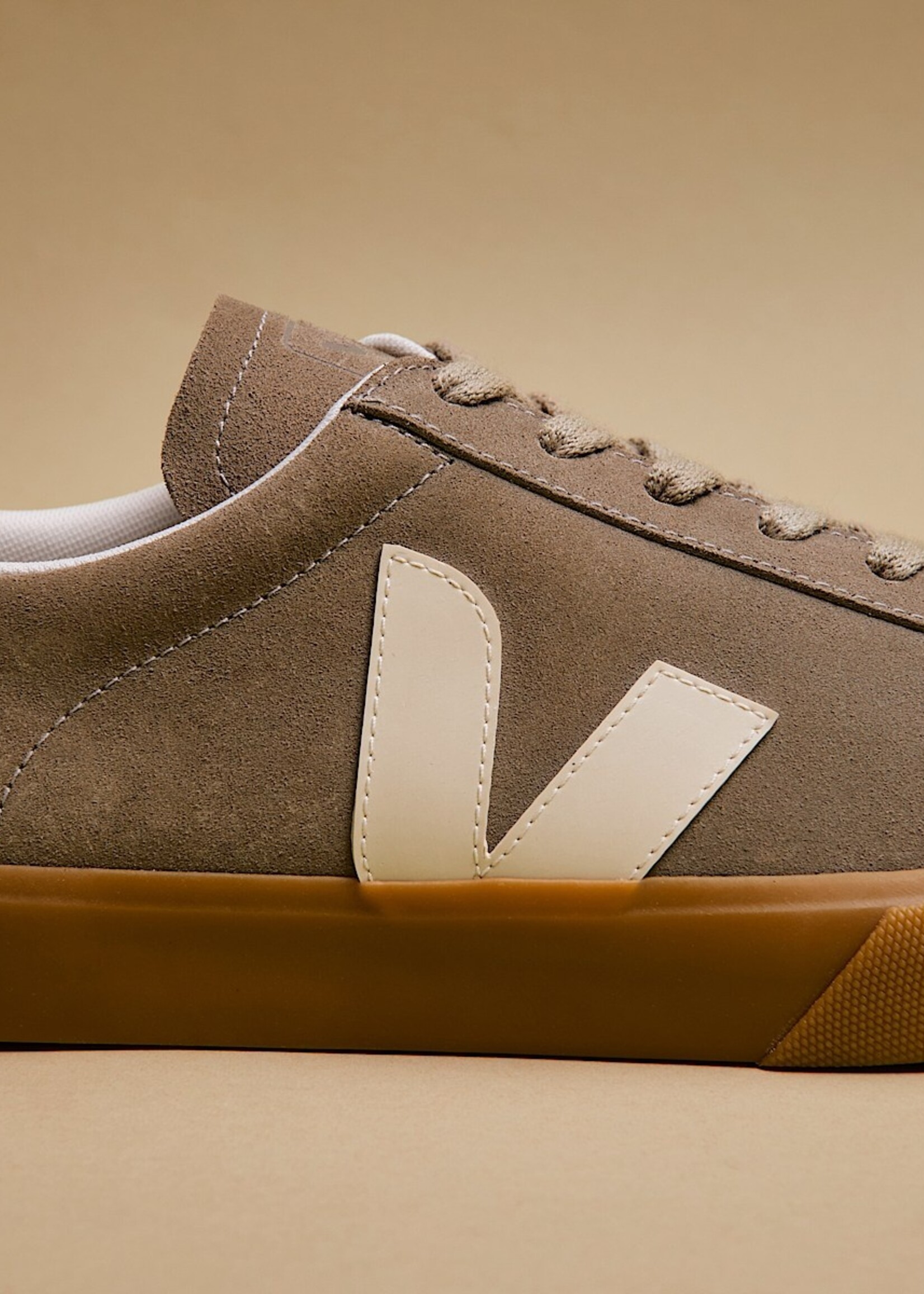 VEJA CAMPO SUEDE