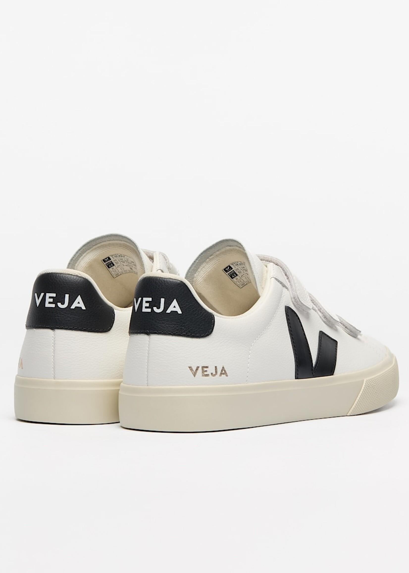 VEJA RECIFE LEATHER