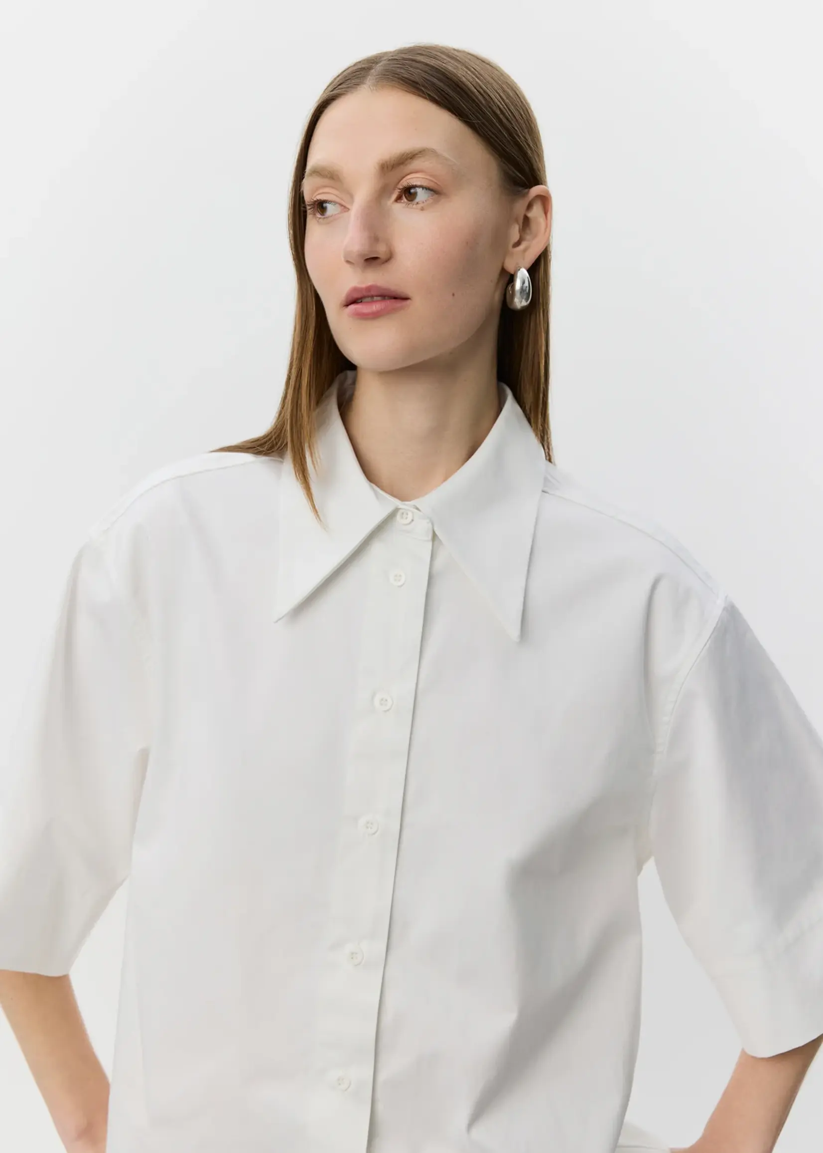 SOFIE SCHNOOR HARVEYSW OVERSIZE SHORT SLEEVE