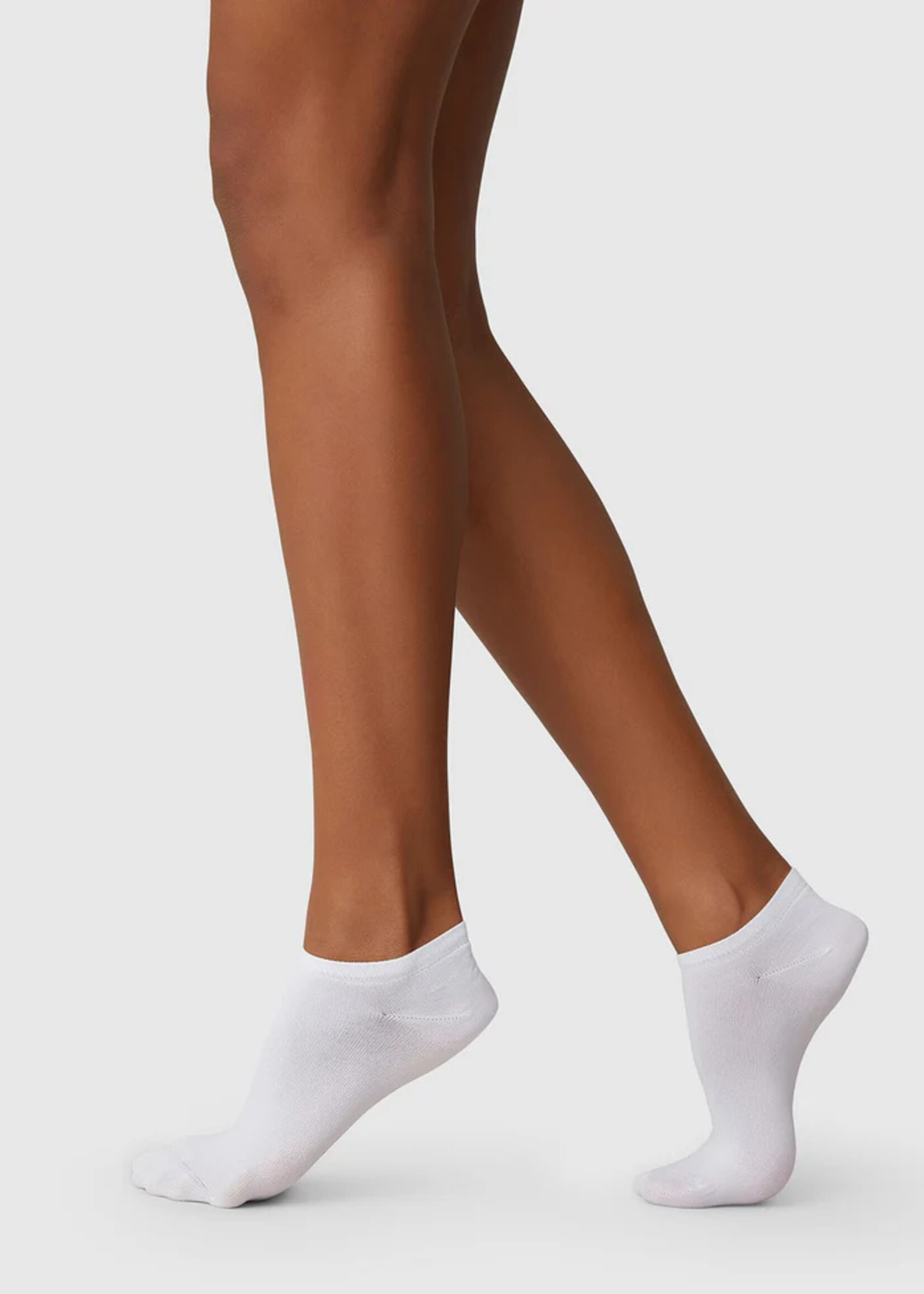 SWEDISH STOCKINGS SARA PRENIUM SNEAKER SOCKS