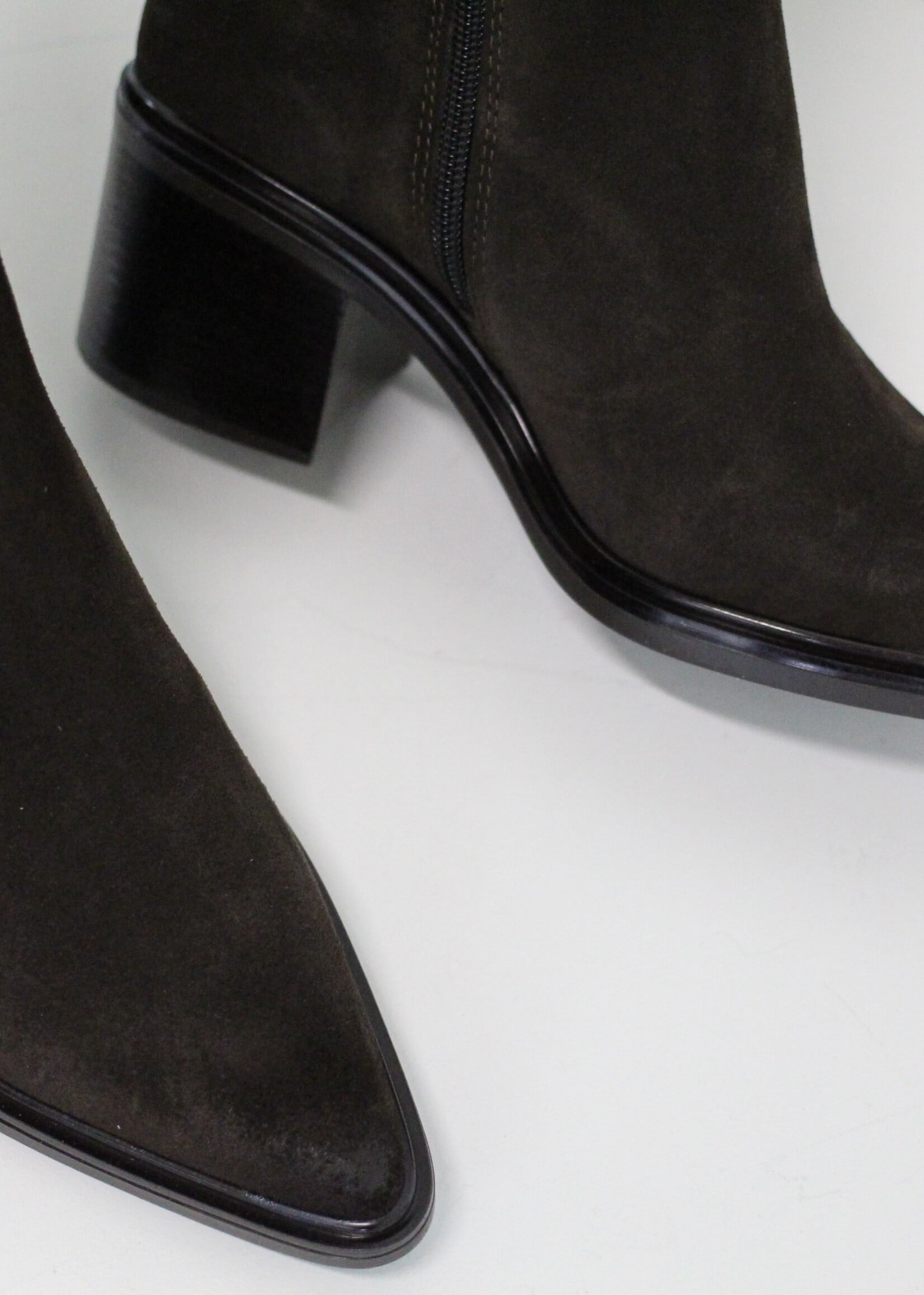 MJUS L39303