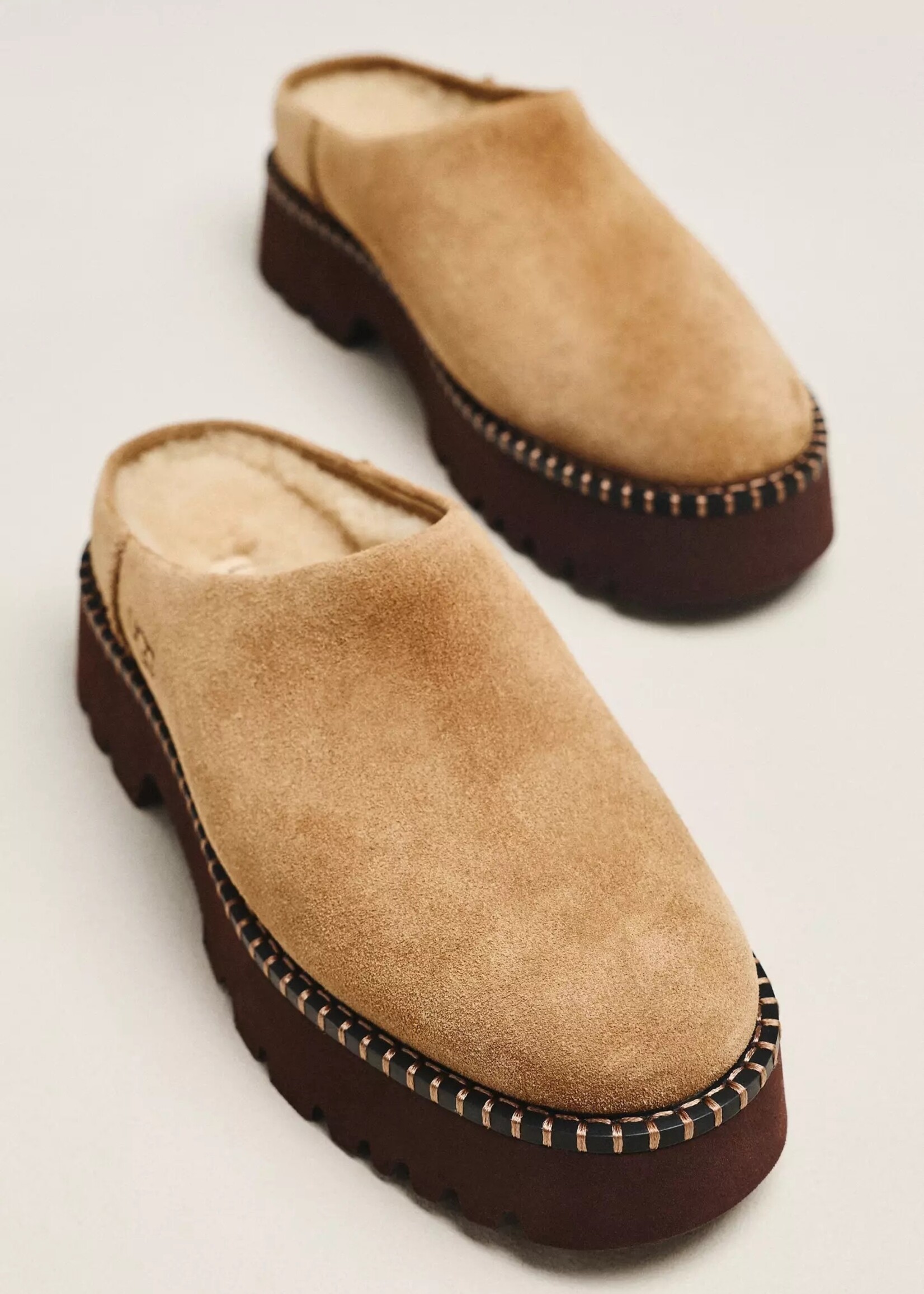 UGG UPTOWNER MULE