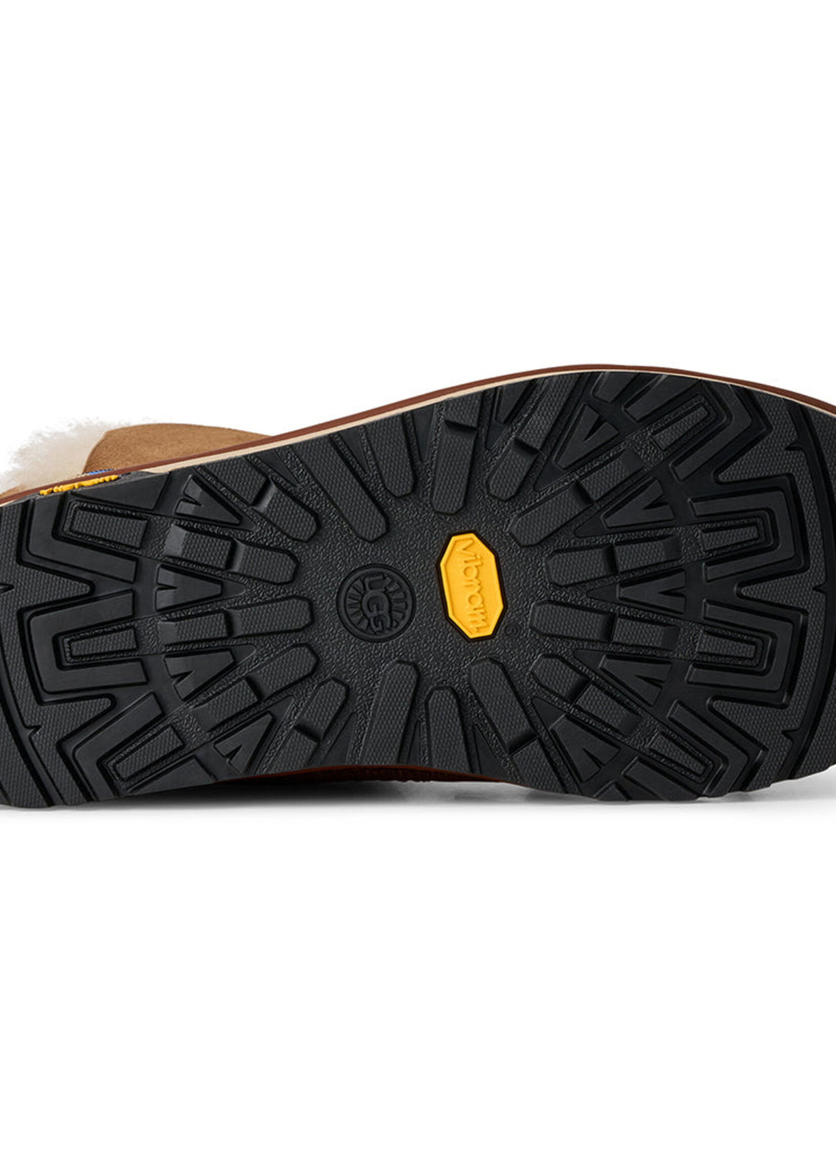 UGG CLASSIC TREAD BOOT