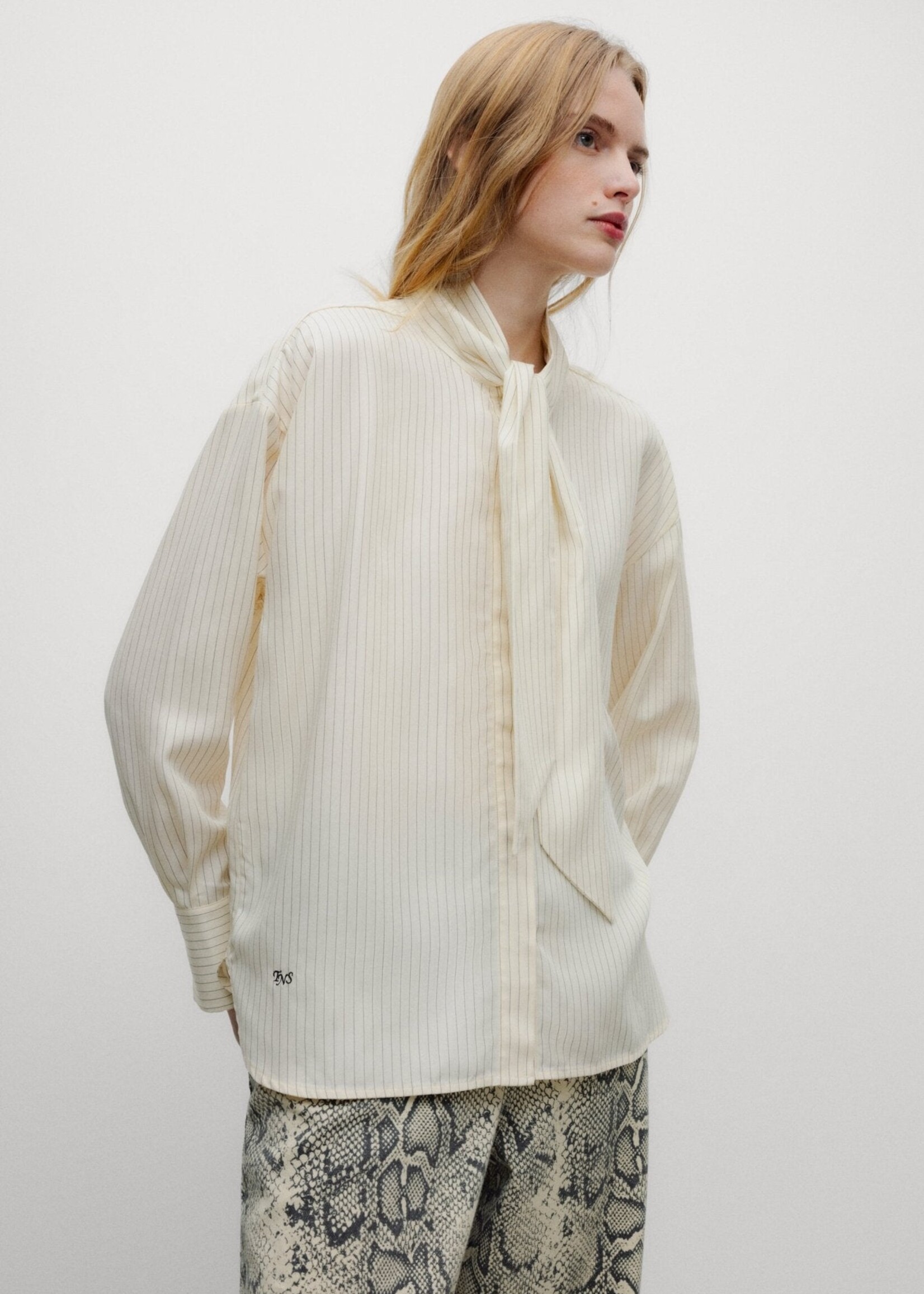 THE NEW SOCIETY MEADOW WOMAN BLOUSE