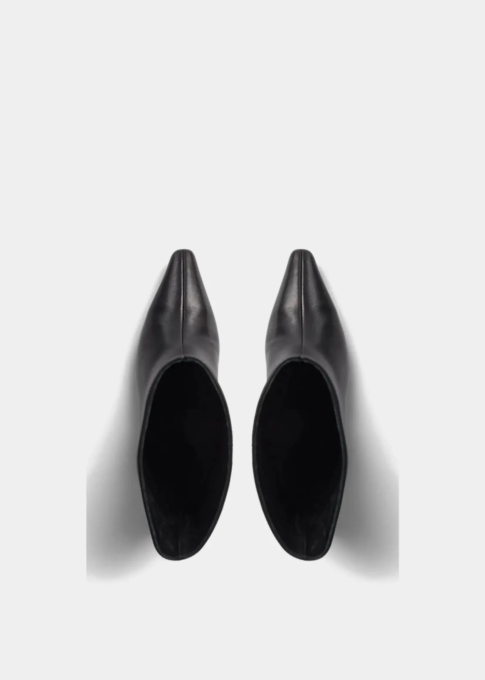 SOFIE SCHNOOR DALLAS ANKLE BOOTS