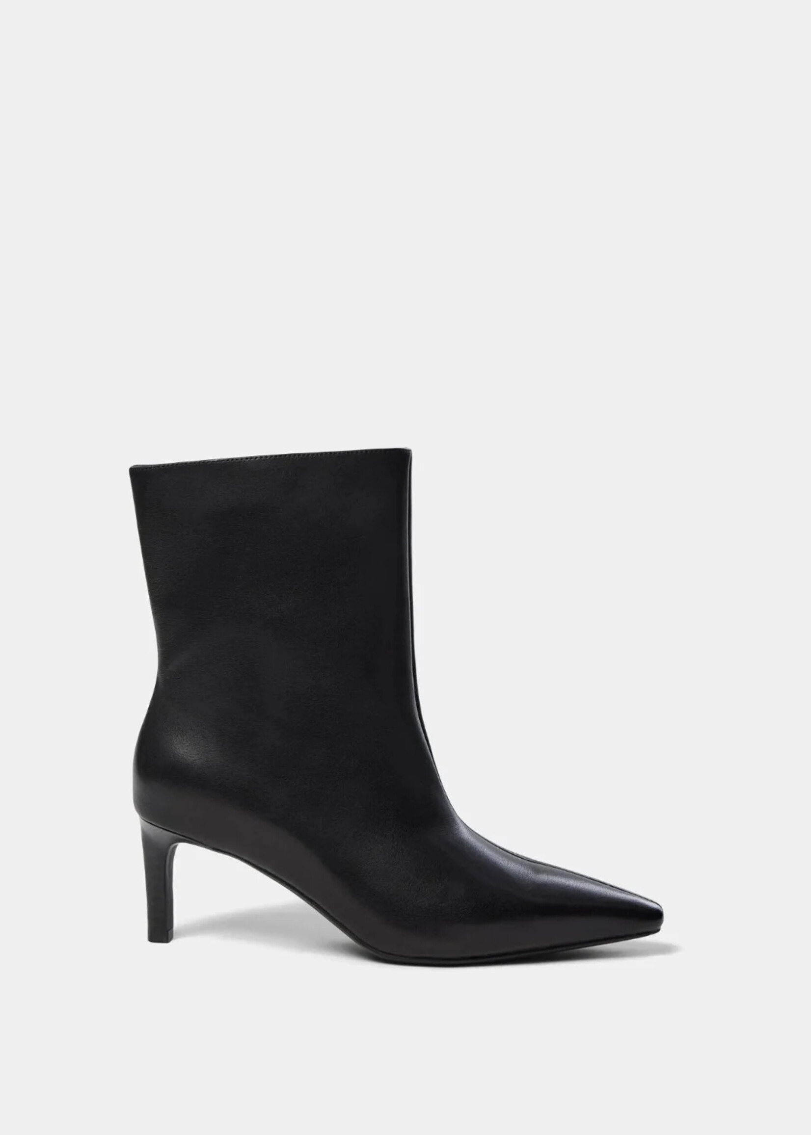 SOFIE SCHNOOR DALLAS ANKLE BOOTS