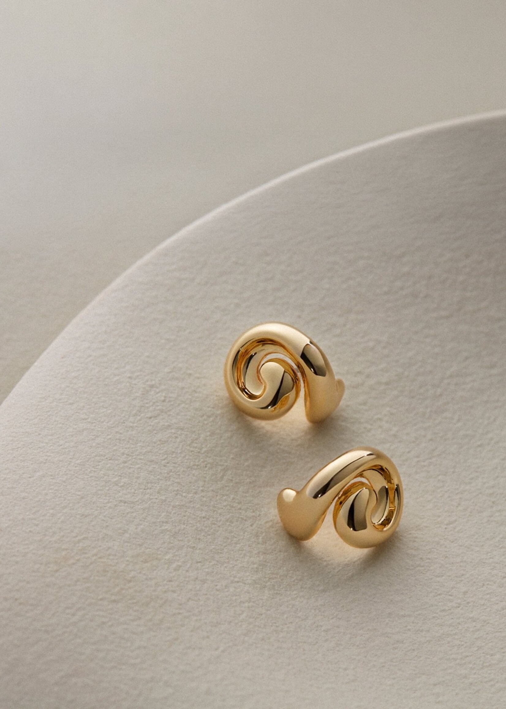 JENNYBIRD SMALL GIO EARRING