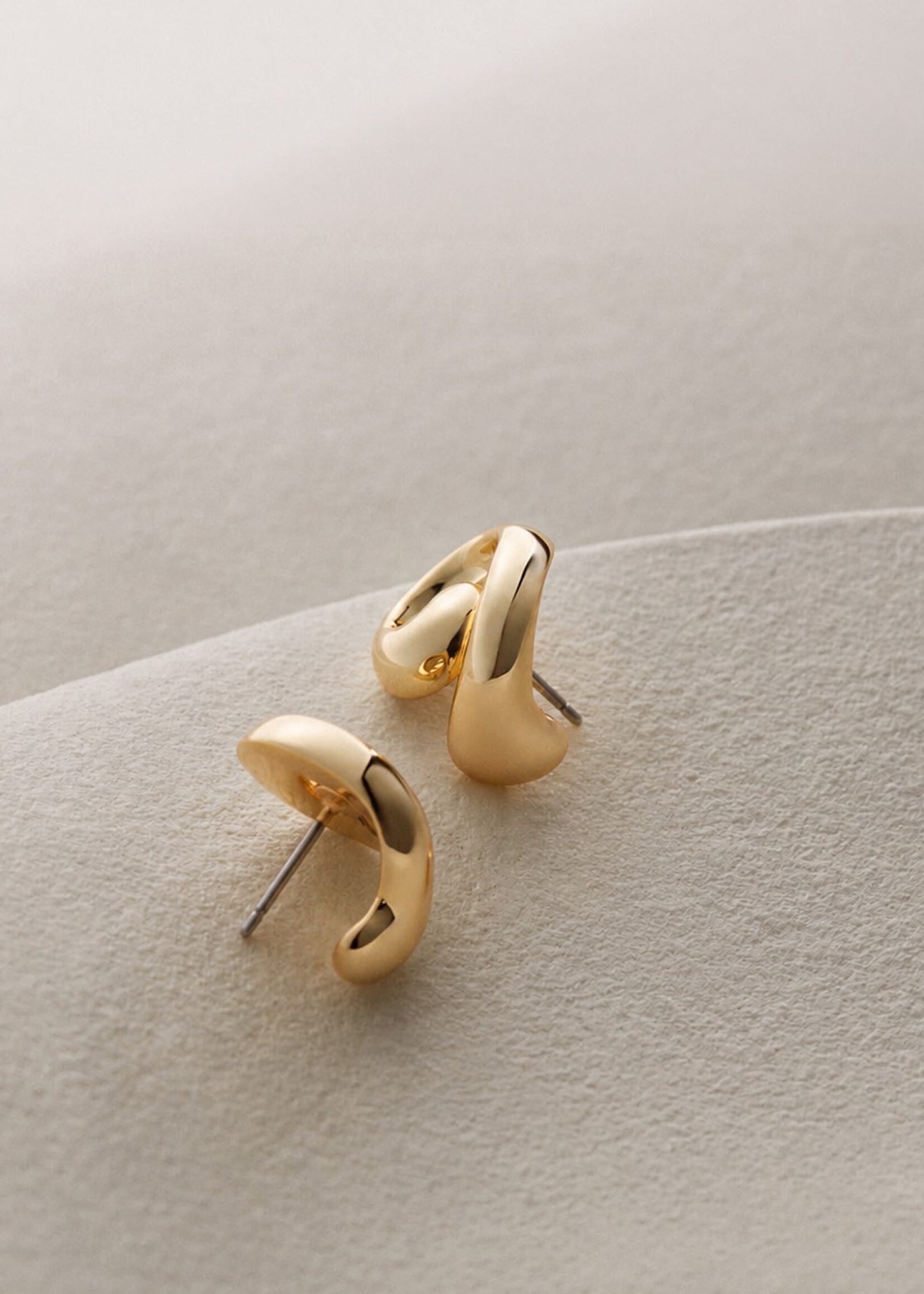 JENNYBIRD SMALL GIO EARRING