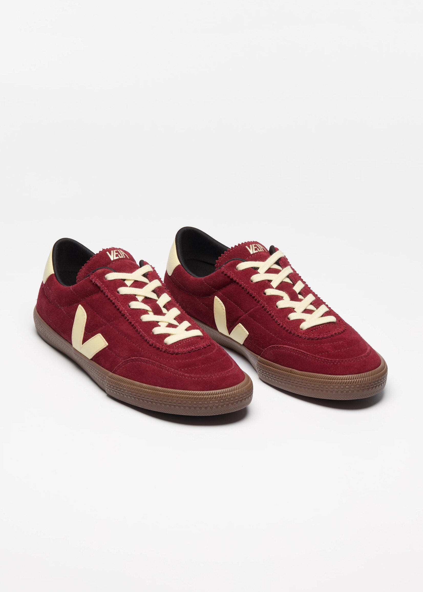 VEJA PANEKA SUEDE GRENAT