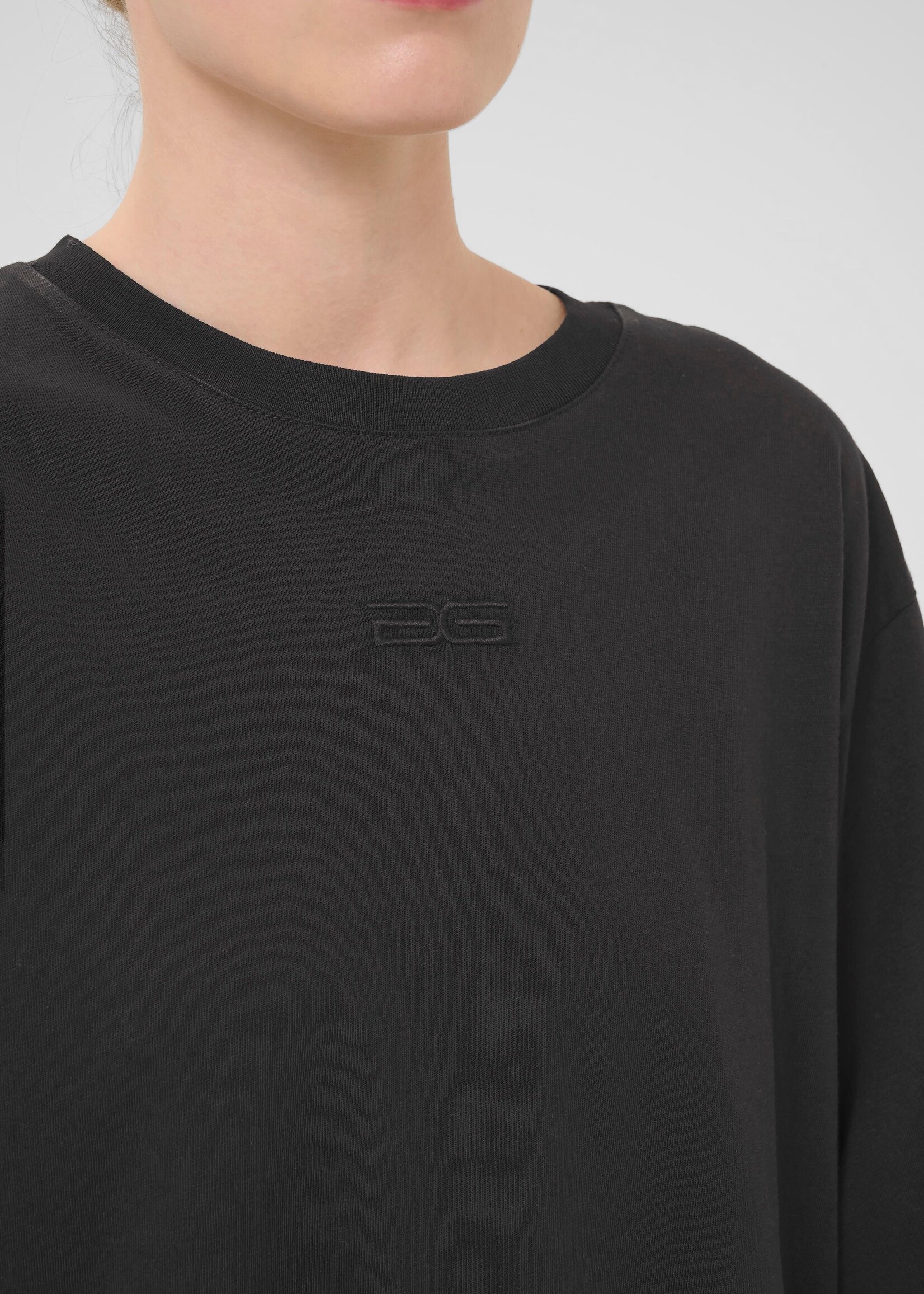GESTUZ SIMMAGZ EMB TEE
