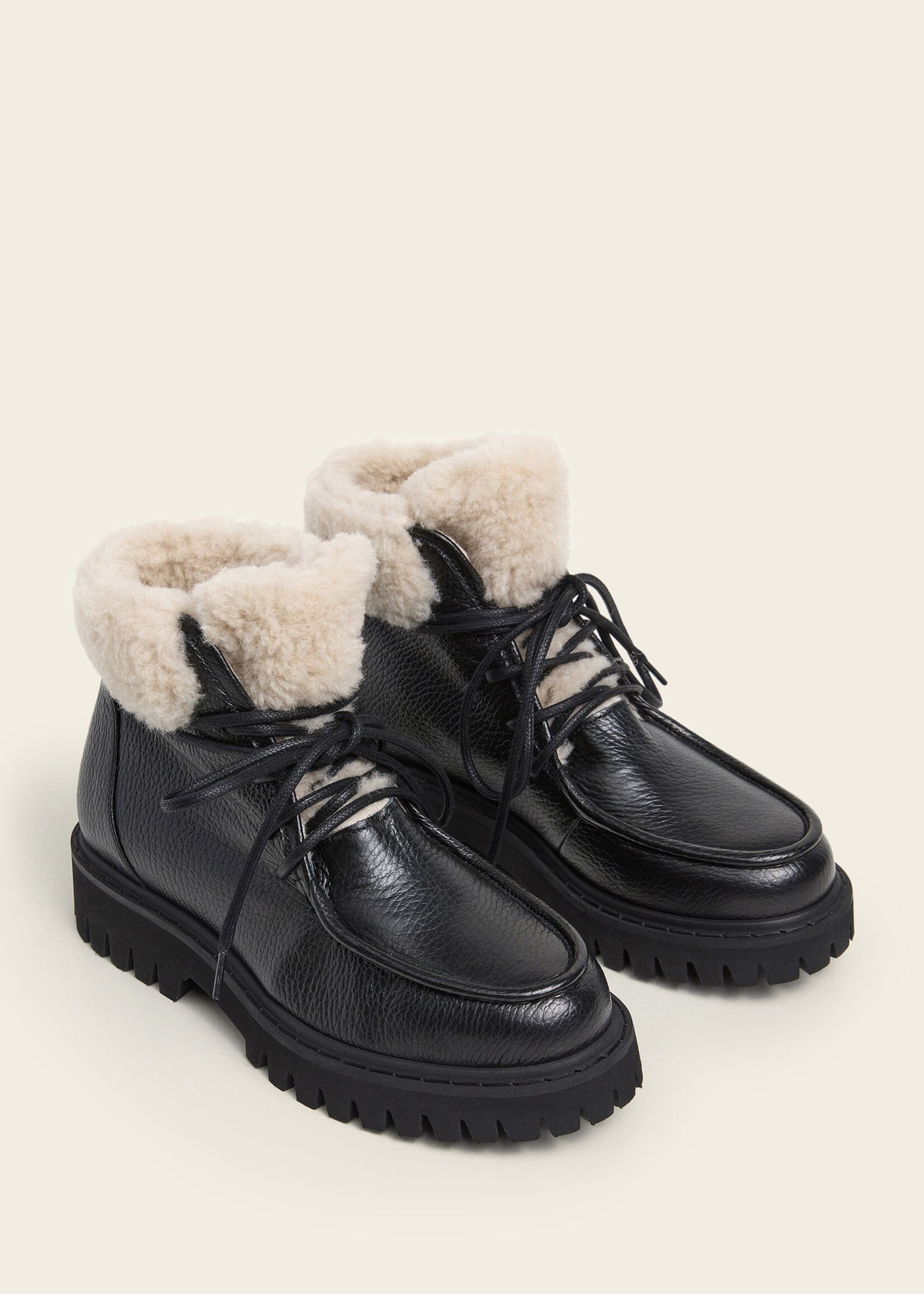 FLATTERED MARCIE GRAINED LEATHER