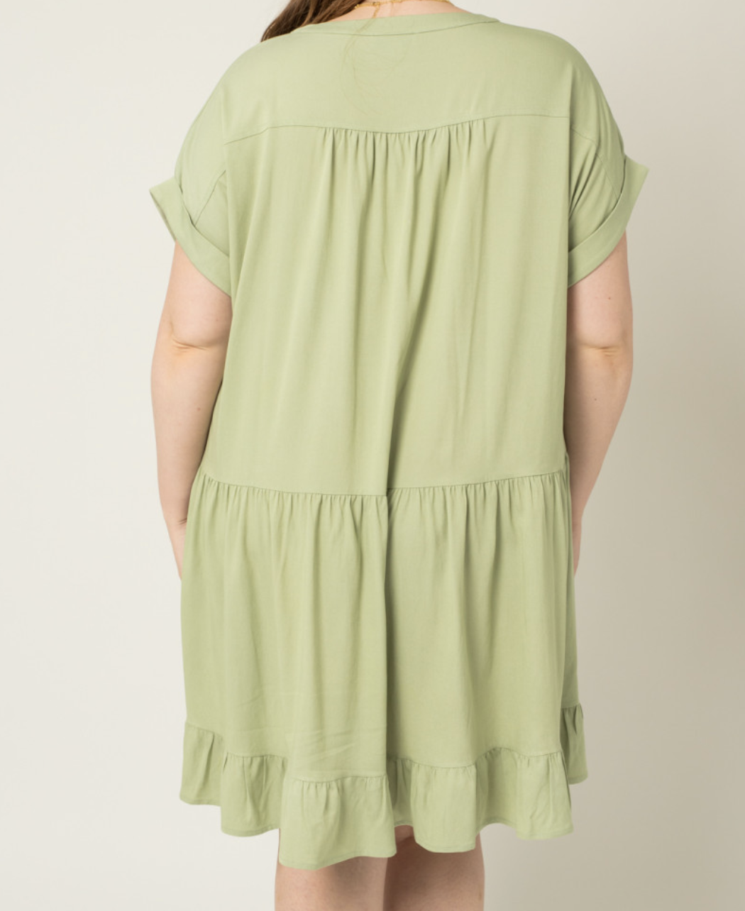 Gilli "Stems & Petals" V Neck Tiered Plus Dress