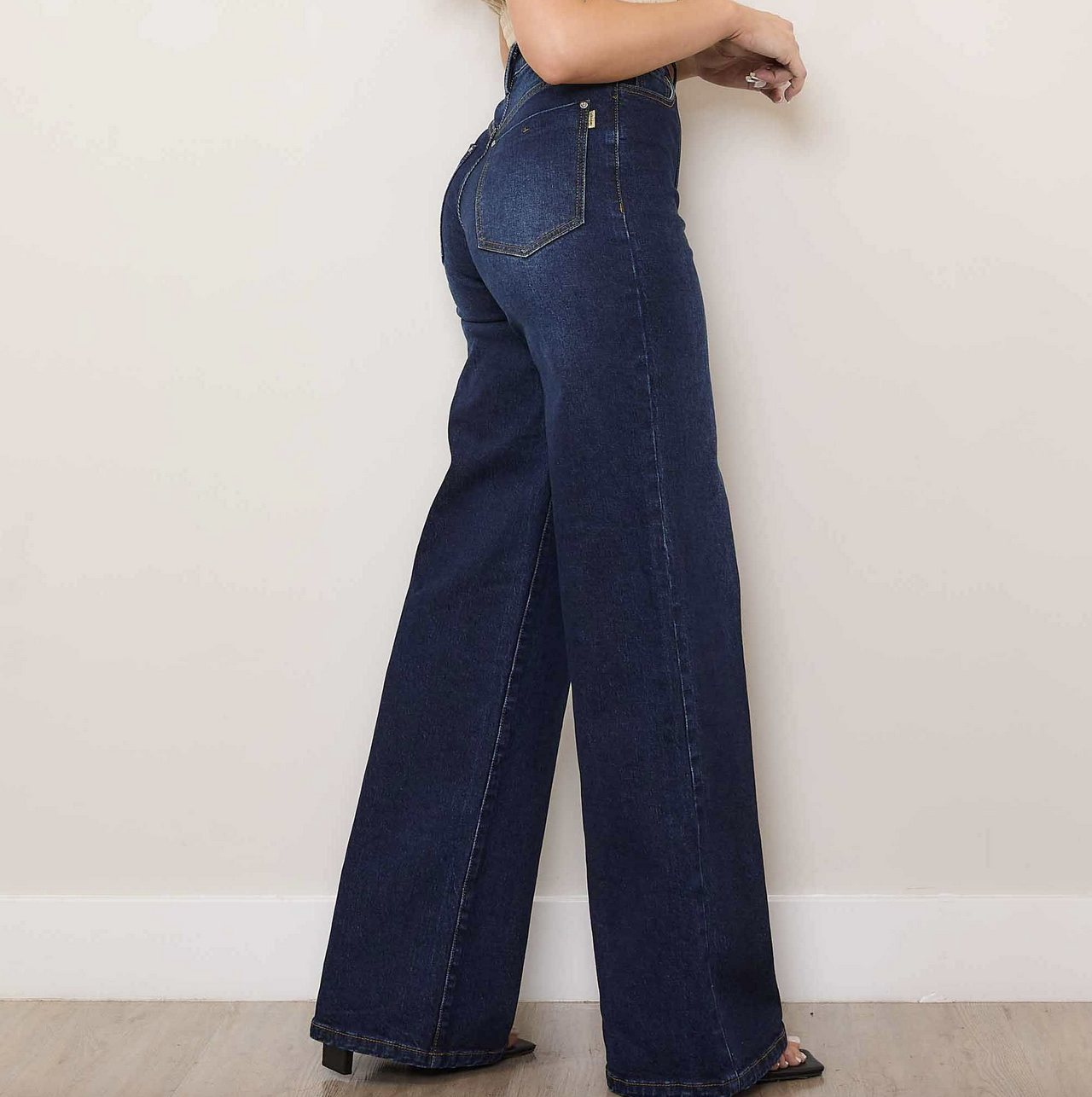 Vibrant "Wide Wide West" Wide Leg with Comfort Stretch Jeans