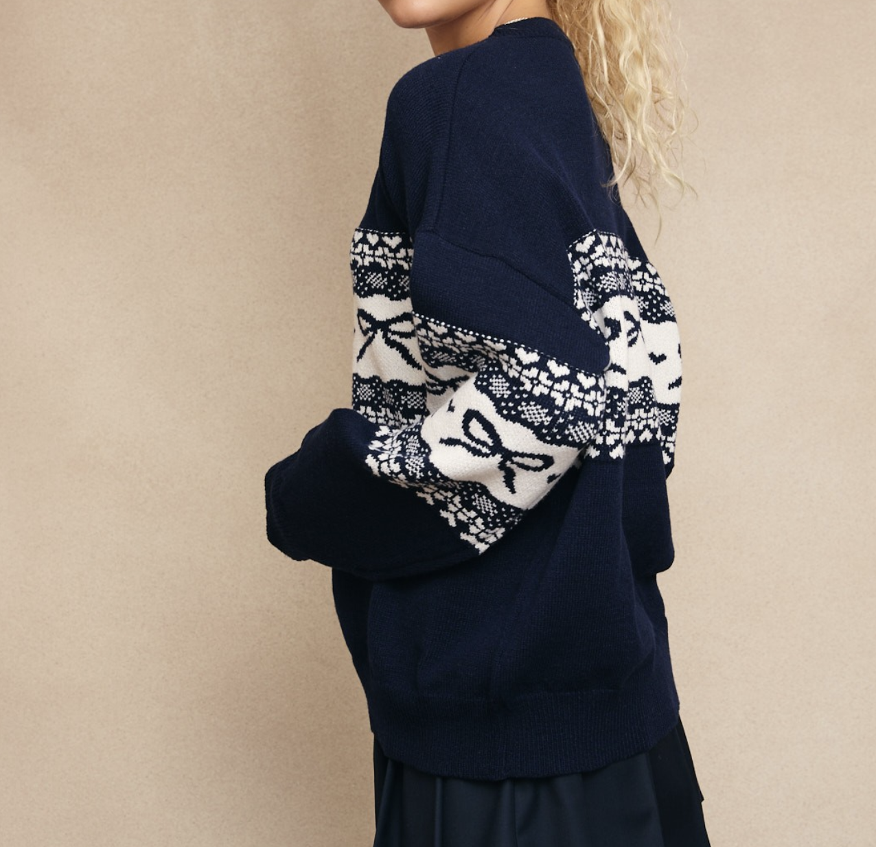 Le Lis "Meet My Bows" Sweater