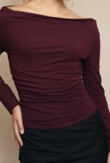 Le Lis "Shoulder For the Camera, Darling" Top