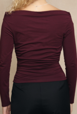 Le Lis "Shoulder For the Camera, Darling" Top