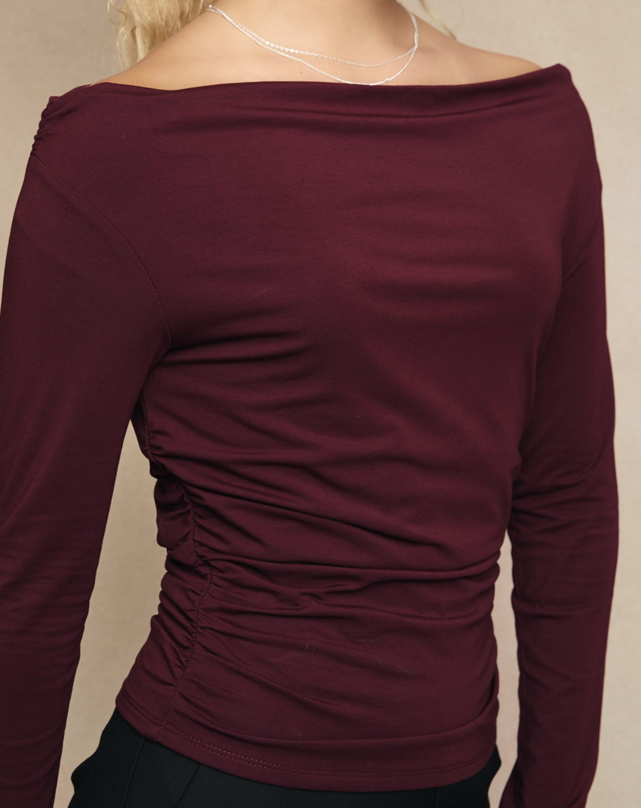 Le Lis "Shoulder For the Camera, Darling" Top
