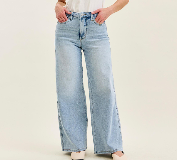 Judy Blue "Wide & Wonderful" Petite High-Waisted Tummy Control Jeans