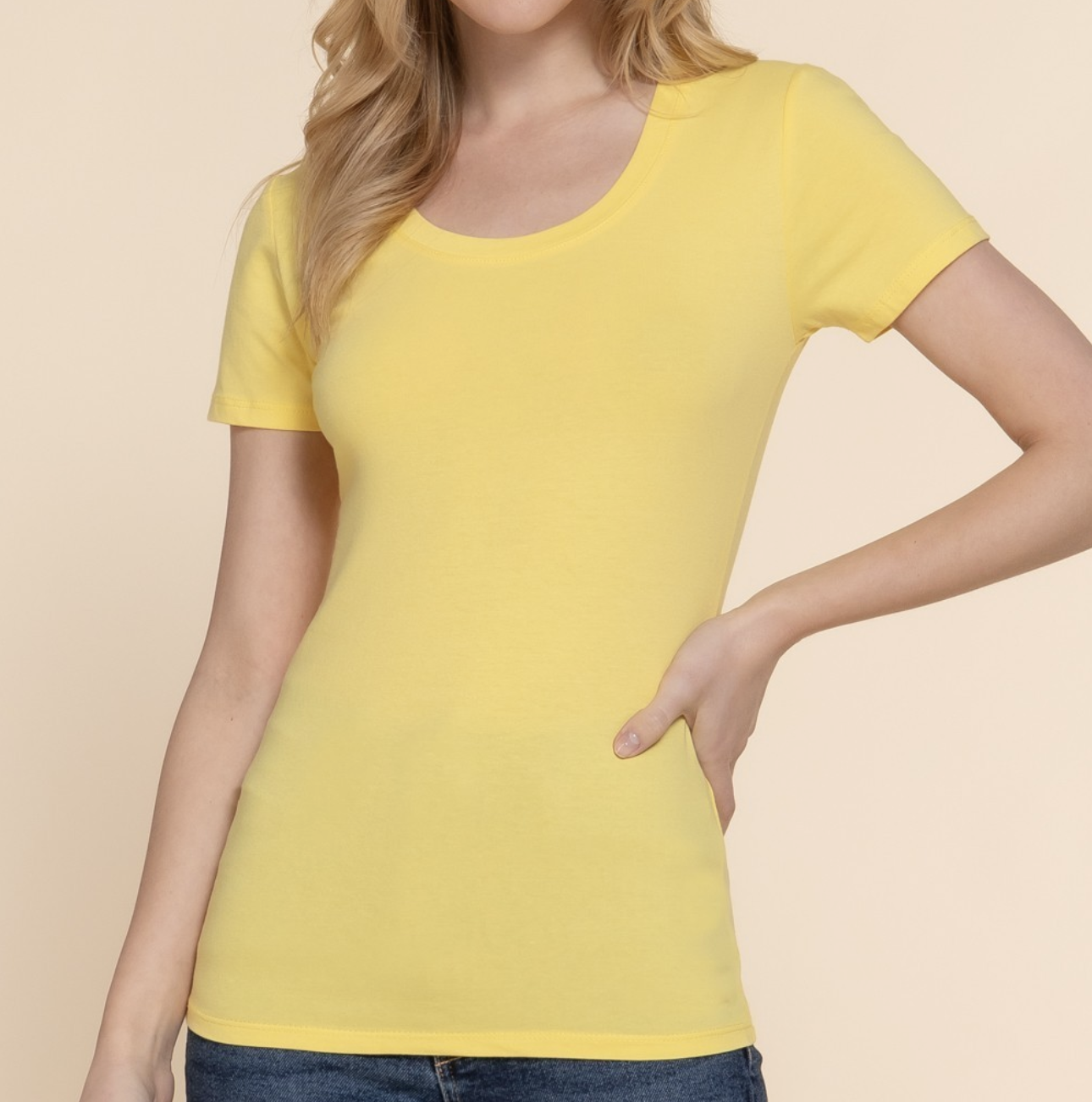Active Basic Basic Scoop Neck Short Sleeve Top
