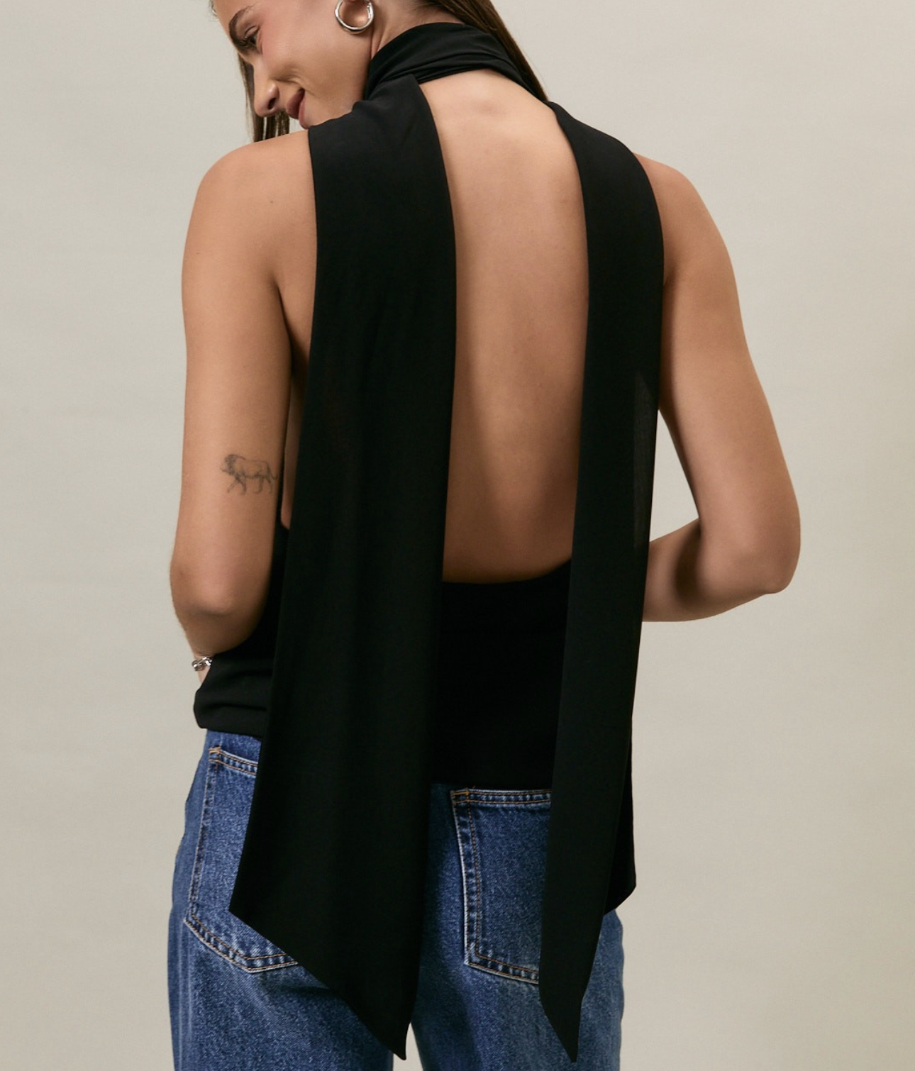 Le Lis "Scarf-e Diem" Top