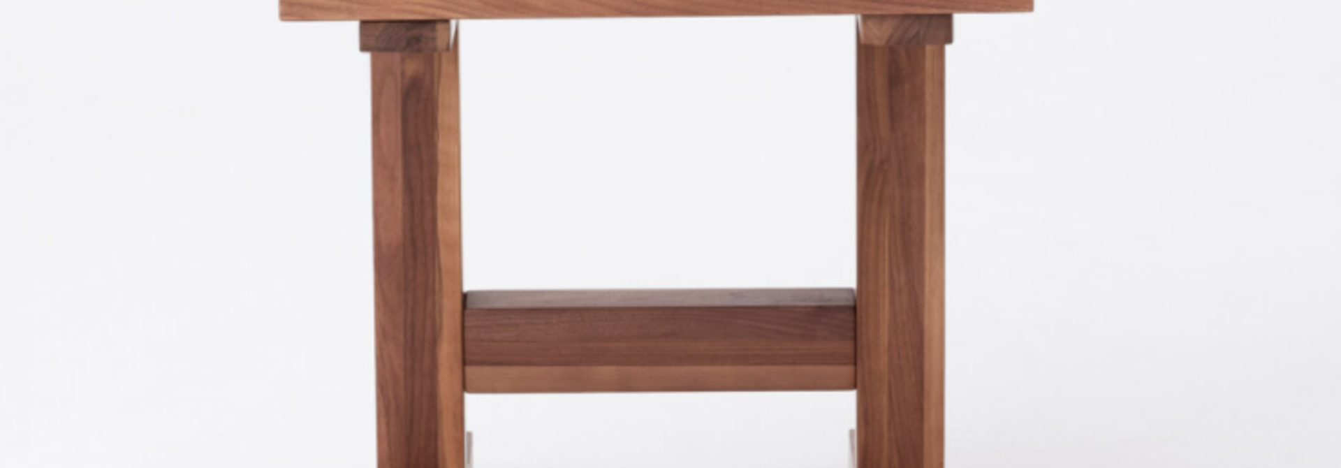 Ban End Table