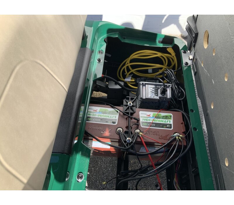 2019 E-Z-GO RXV 48v - GOLFER - GC2 TROJAN LITHIUM  (GREEN)