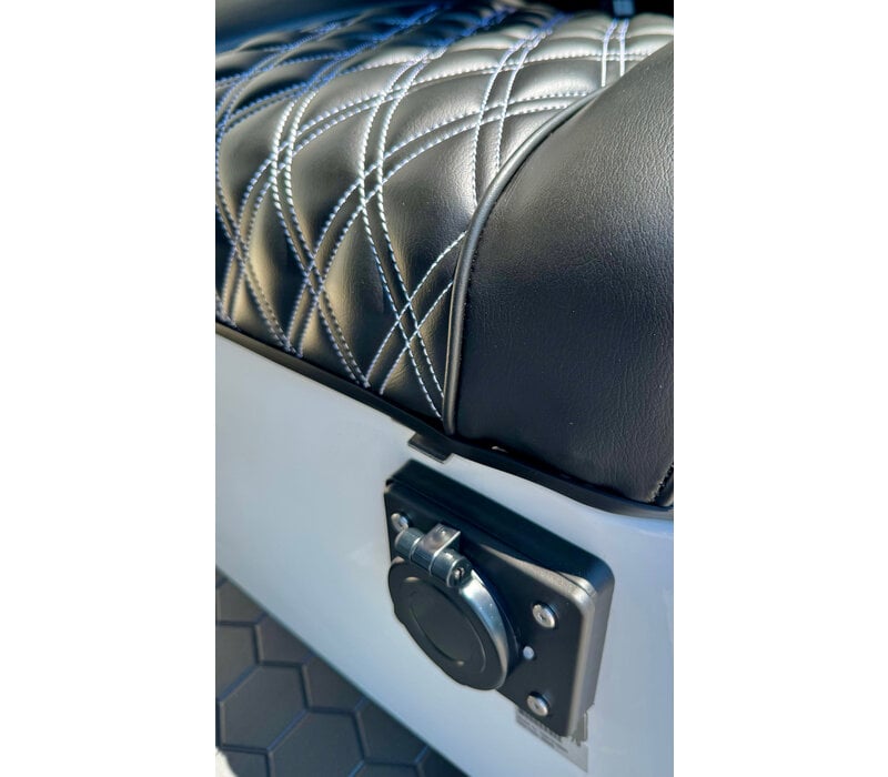 2026 E-Z-GO EXPRESS L6 ELiTE SIGNATURE (BRIGHT WHITE)